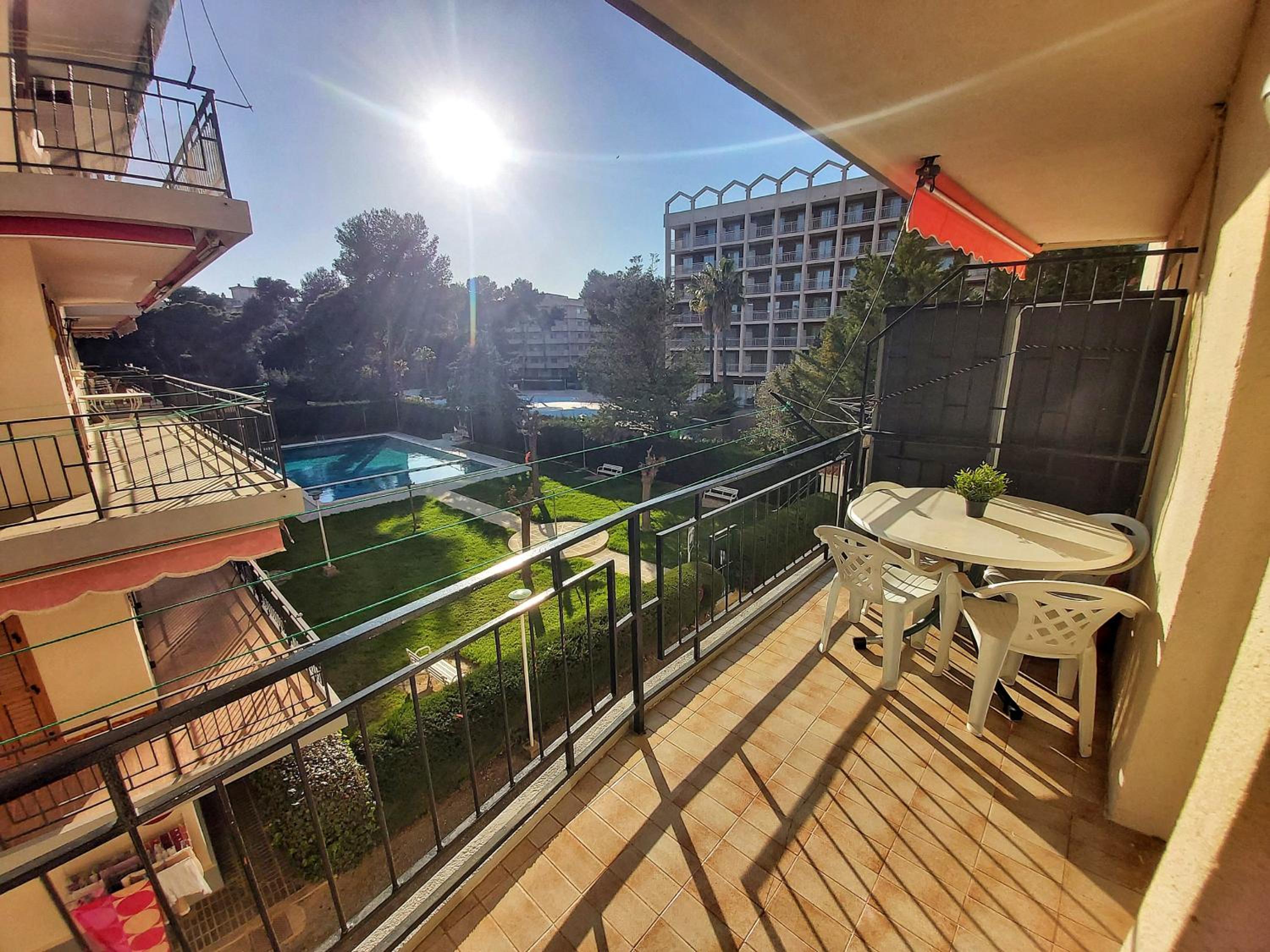Apartment with Balcony - Photo 22