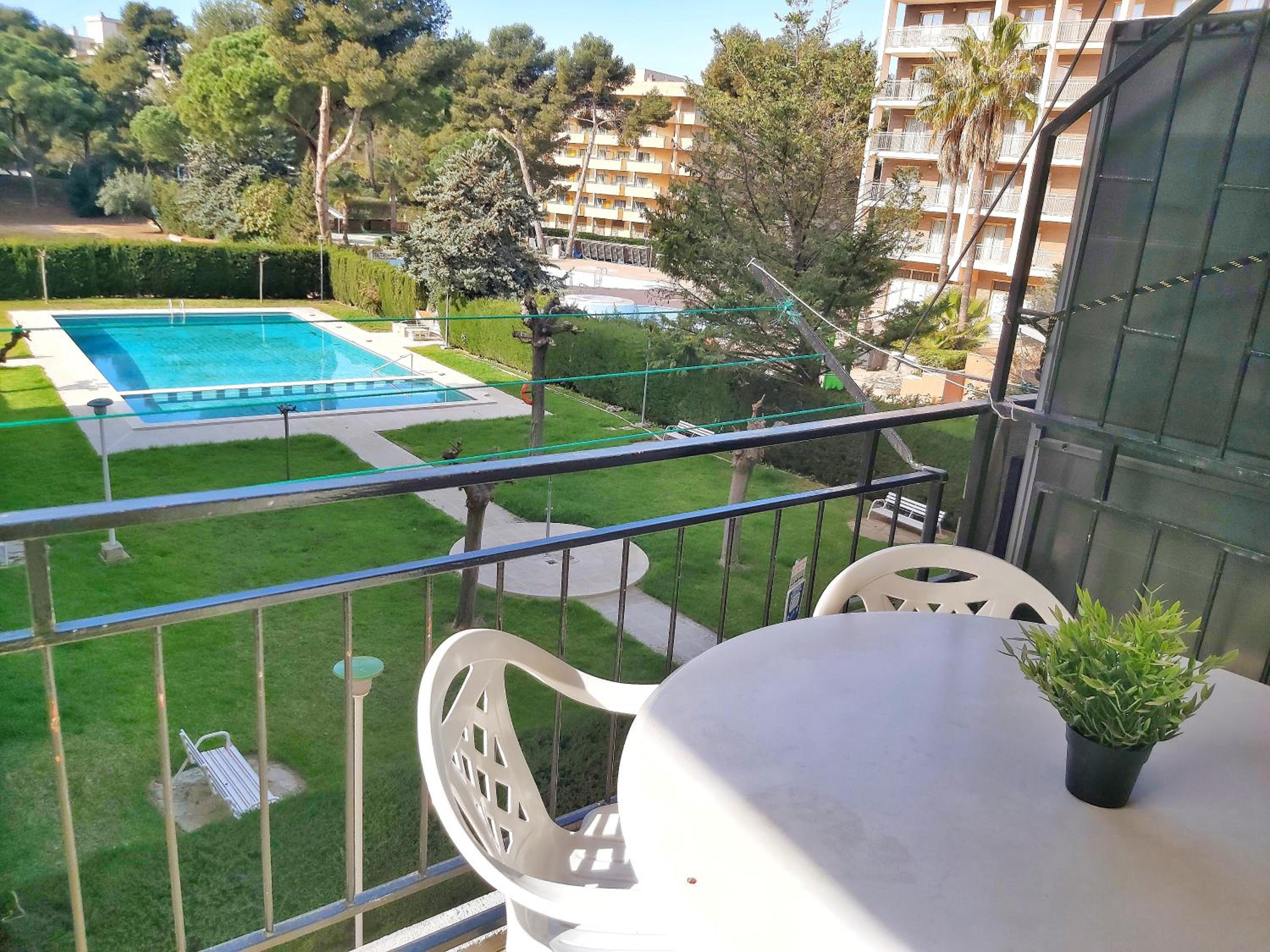 Apartment with Balcony - Photo 20