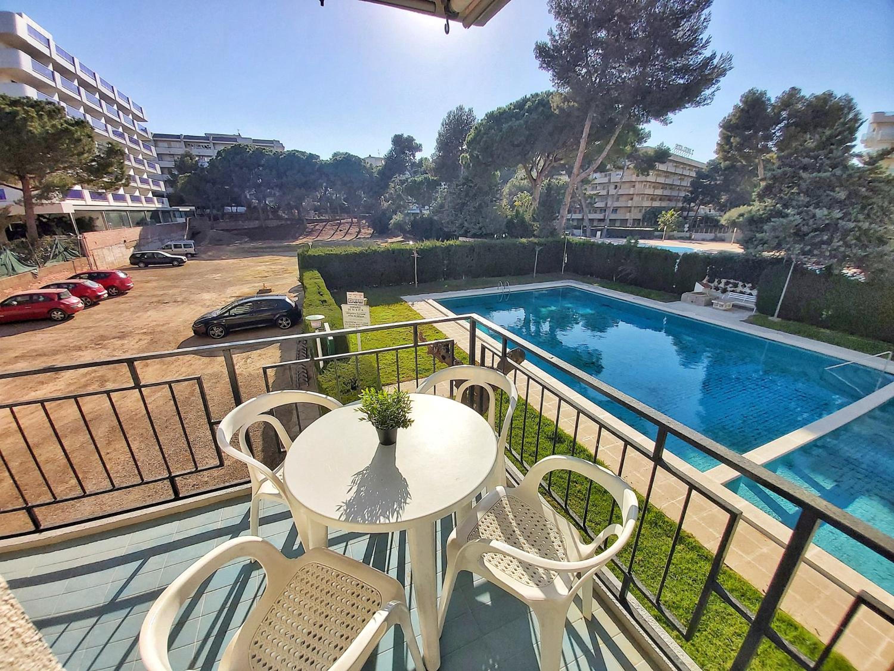 Apartment with Terrace - Photo 31