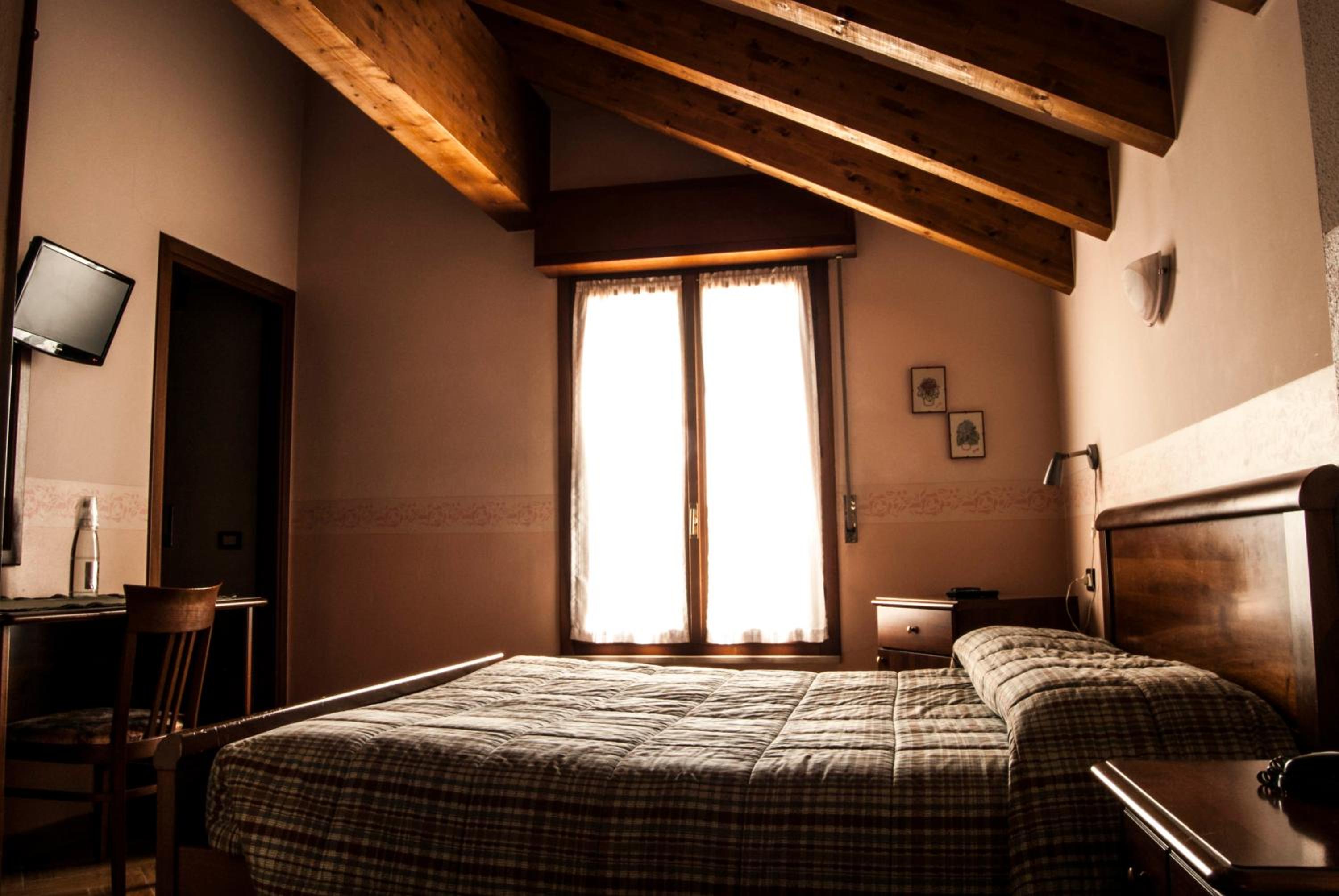 Double or Twin Room photo 3