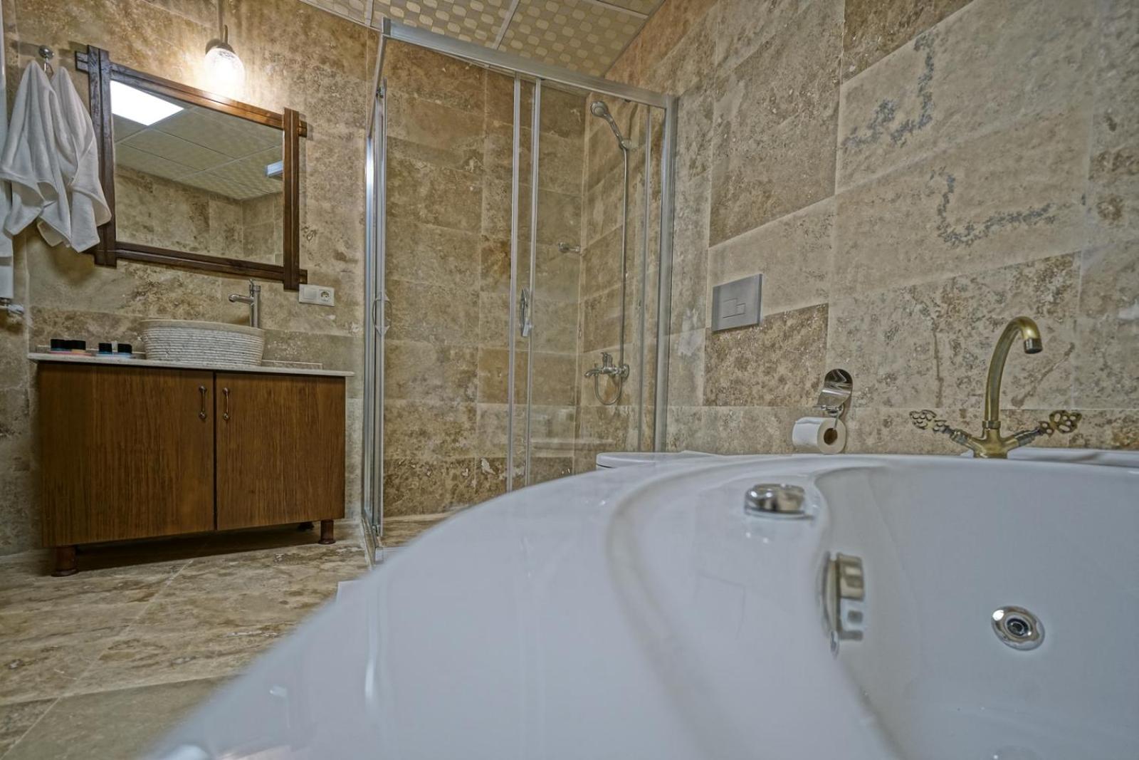 Duplex Suite - Photo 2