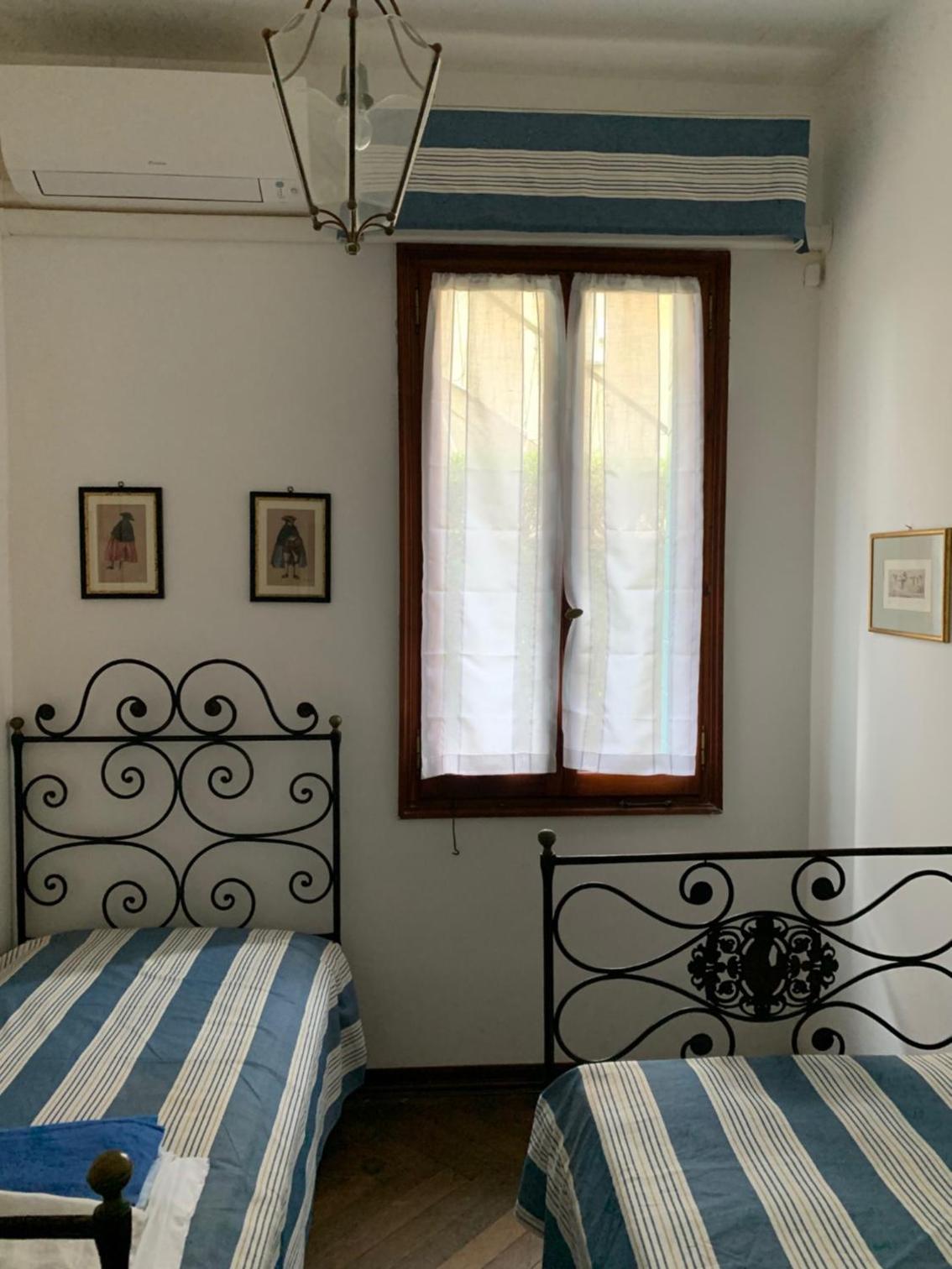 Two-Bedroom House photo 3