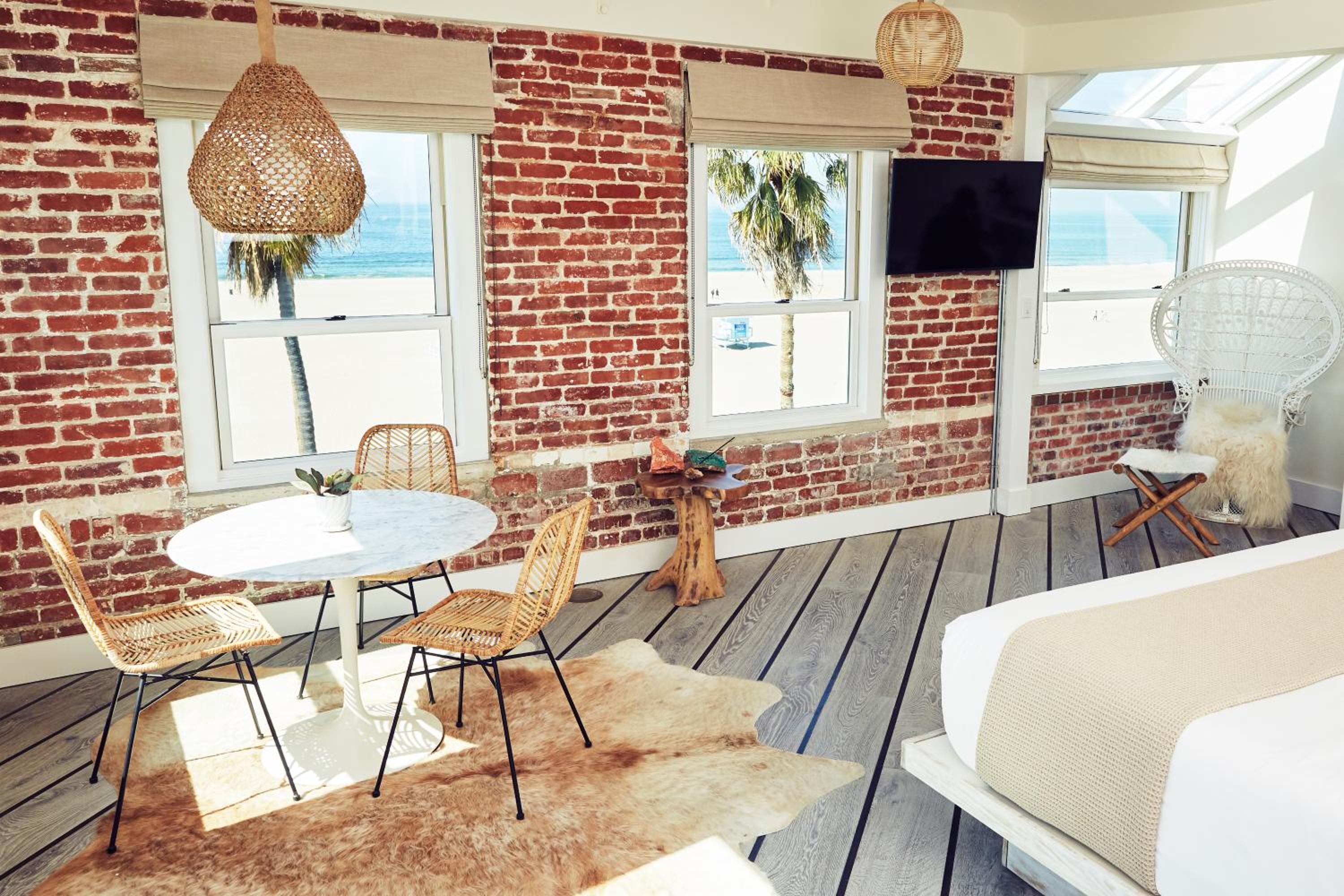 Ocean Front PH Bungalow