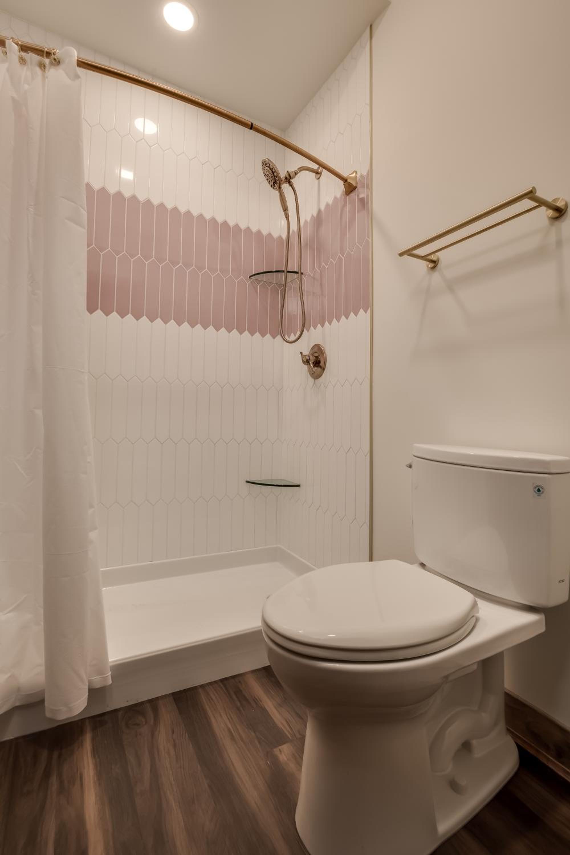 King Suite - Photo 14
