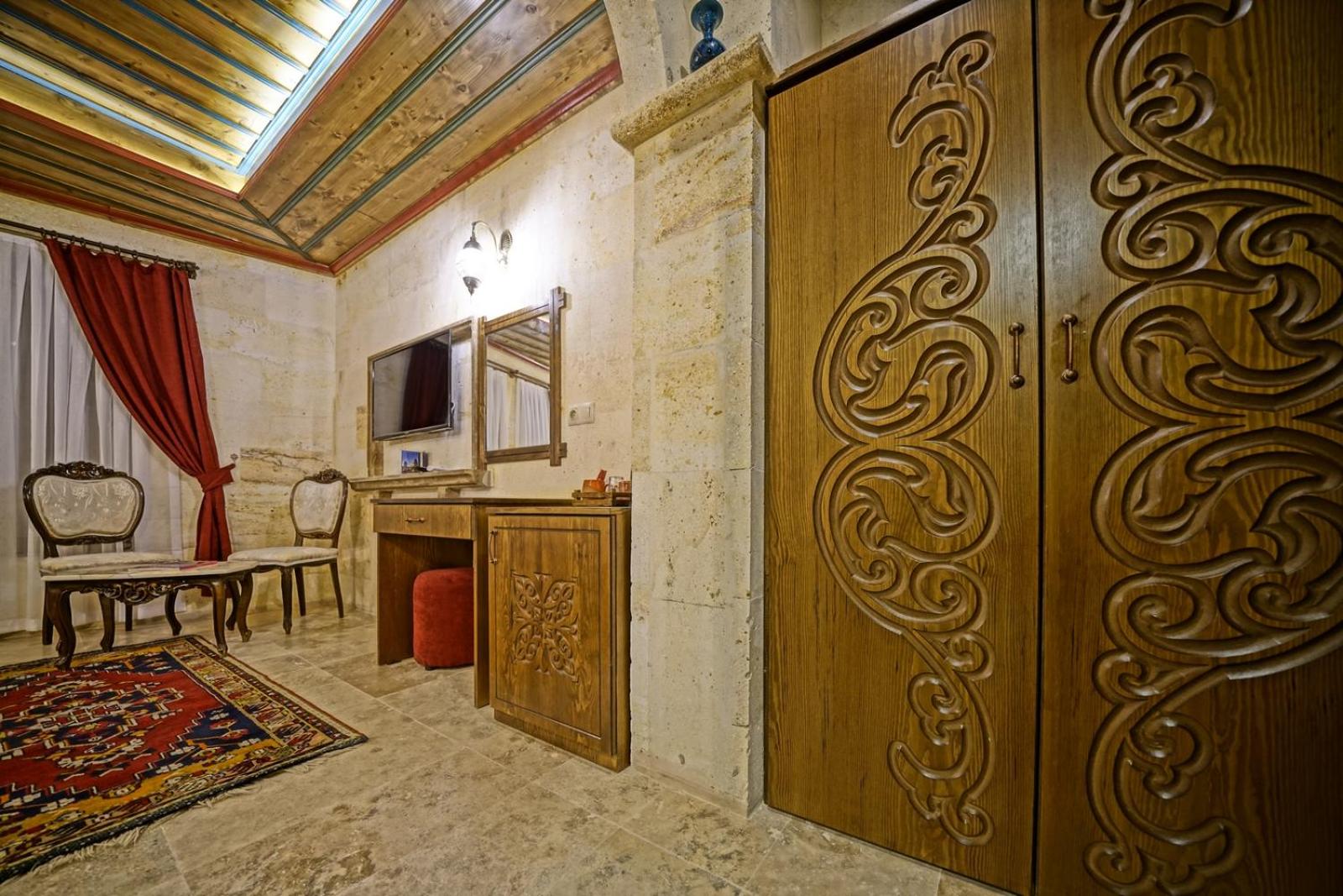 Standard Double Room - Photo 17