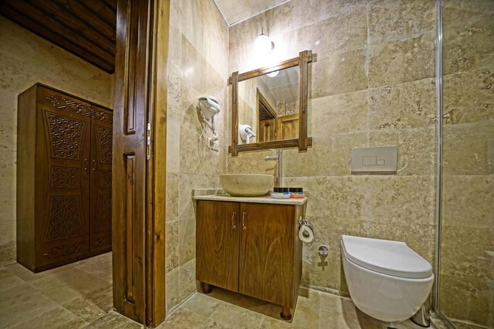 Standard Double Room - Photo 2