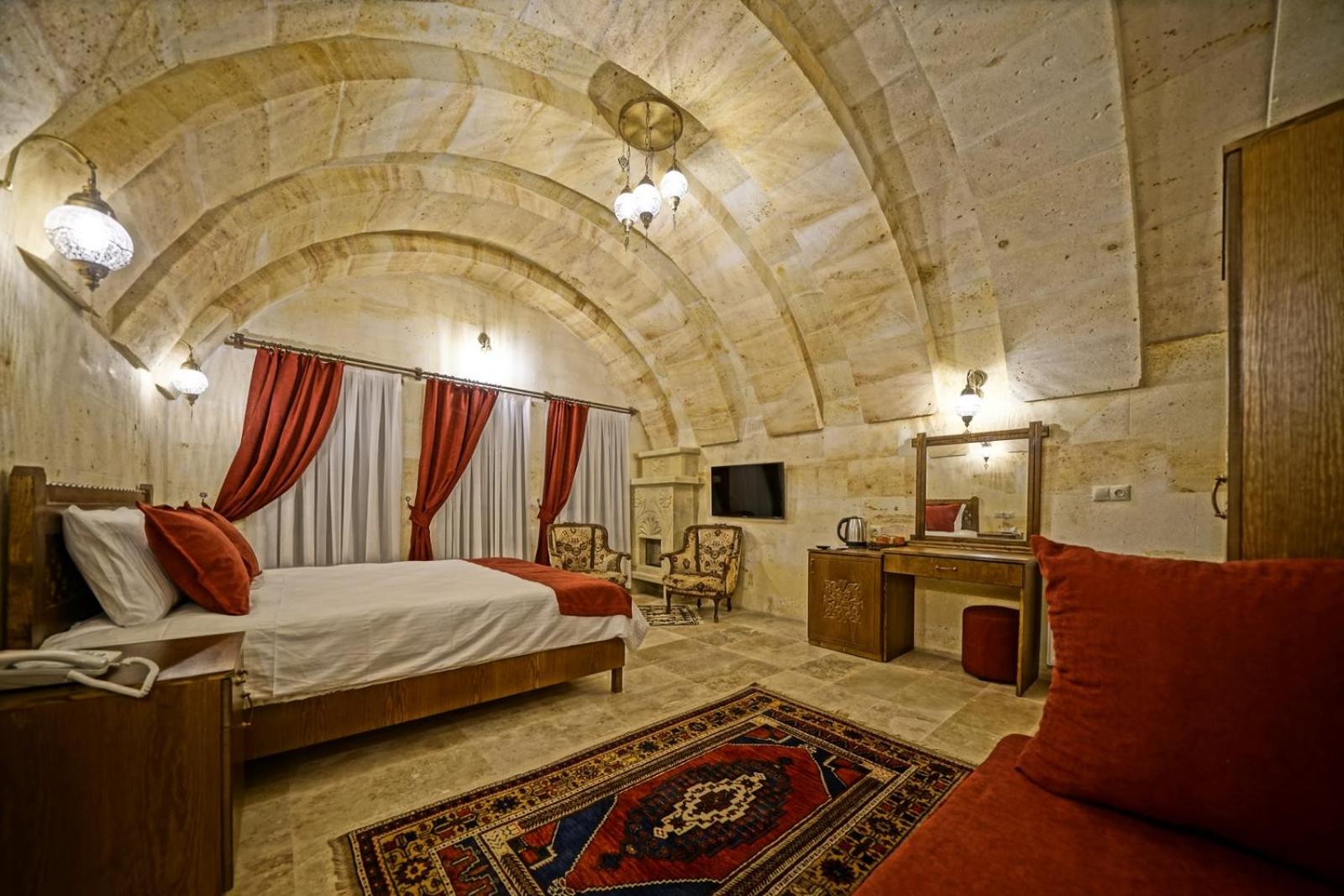 Deluxe Triple Room - Photo 2