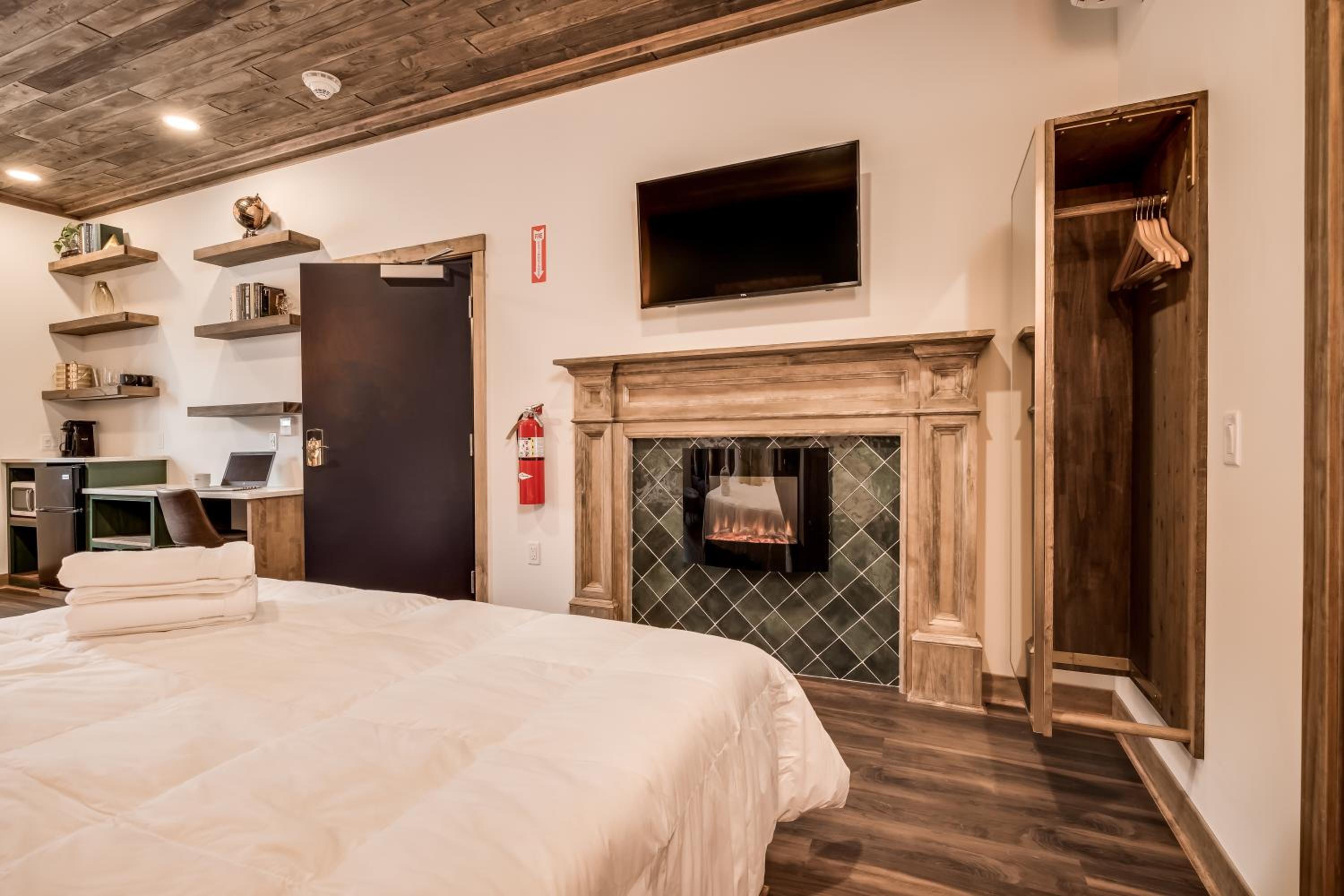King Suite photo 2