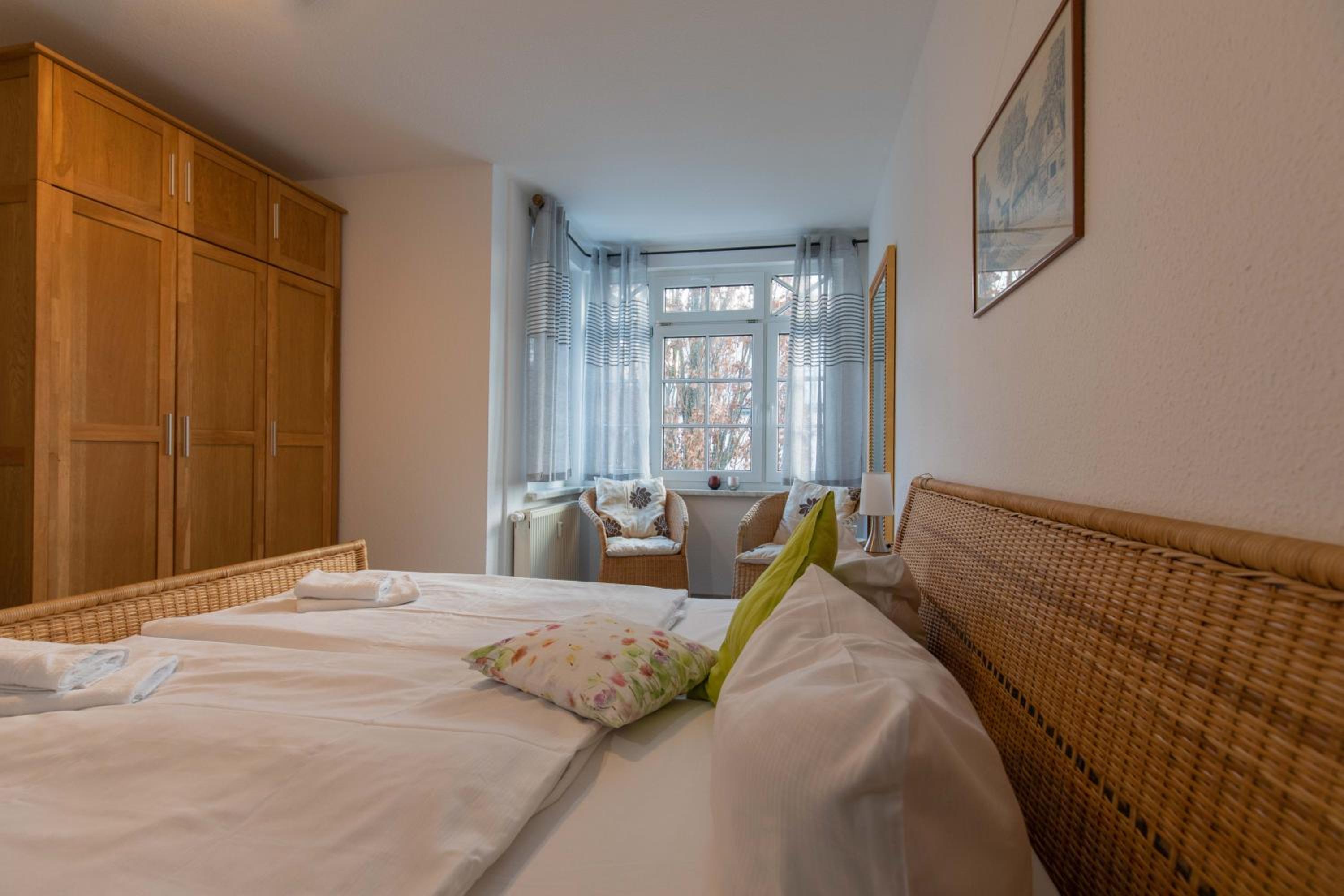 One-Bedroom Apartment - Photo 1
