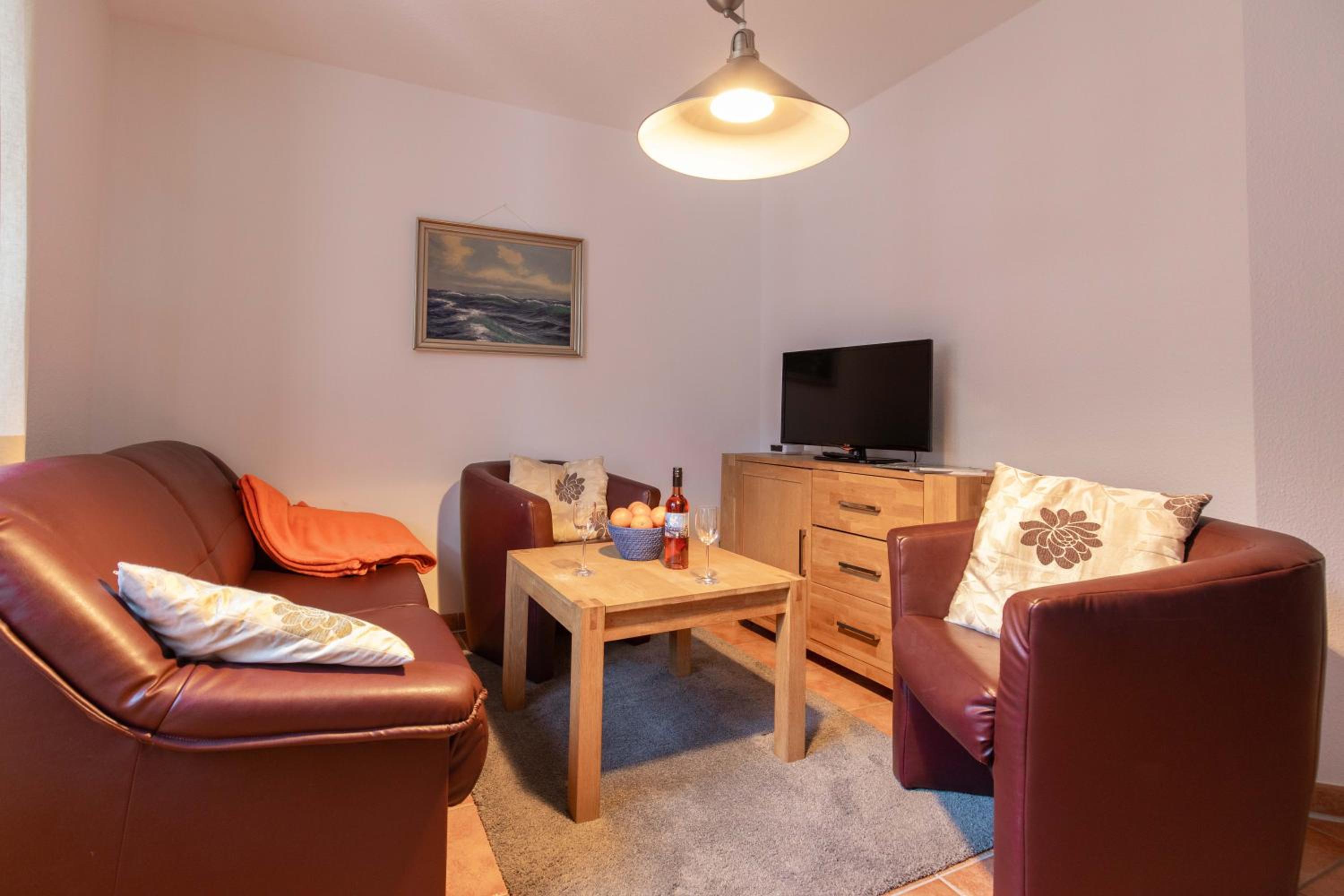 One-Bedroom Apartment - Photo 4