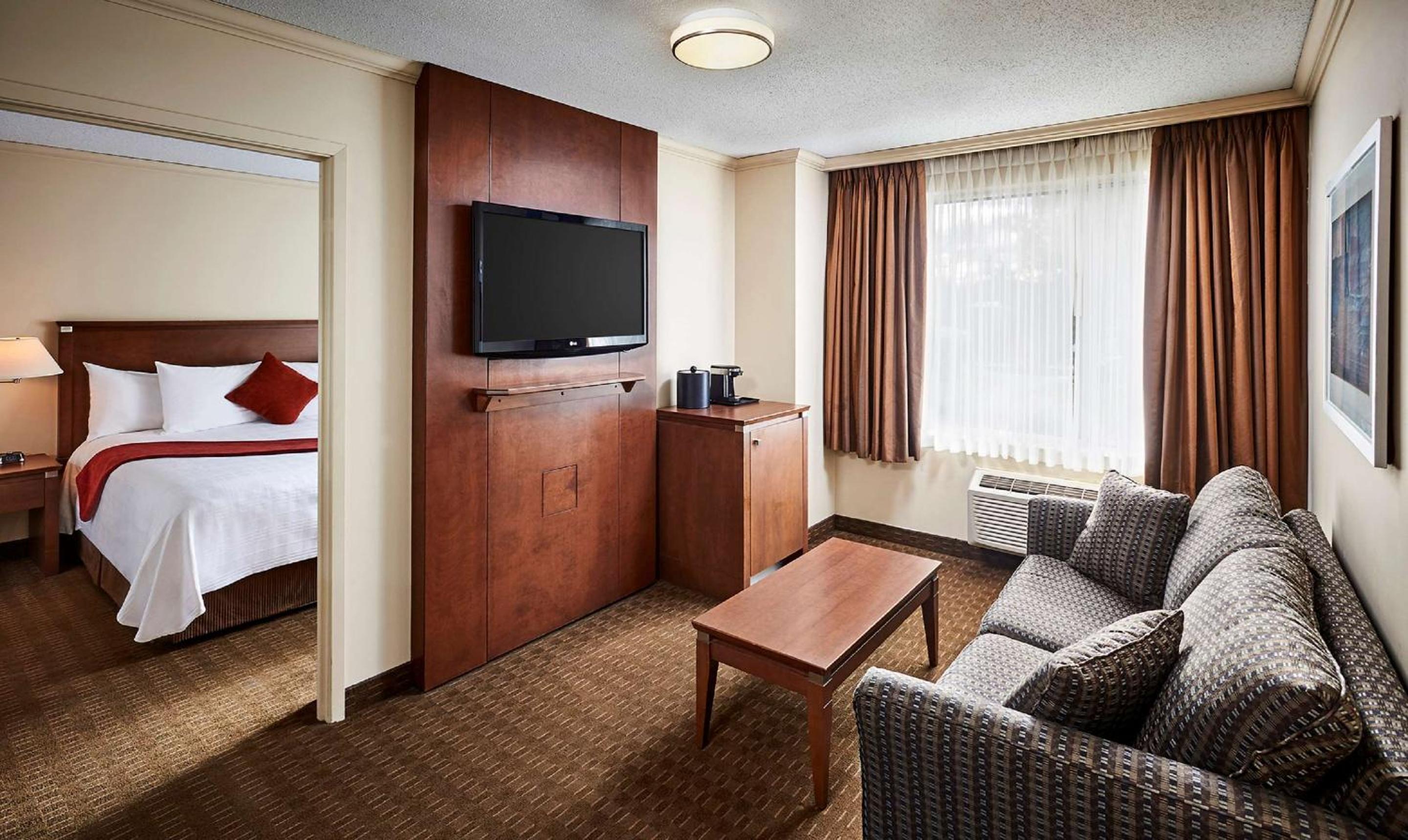 King Suite with Spa Bath - Sofa Bed - Non Smoking - Photo 6