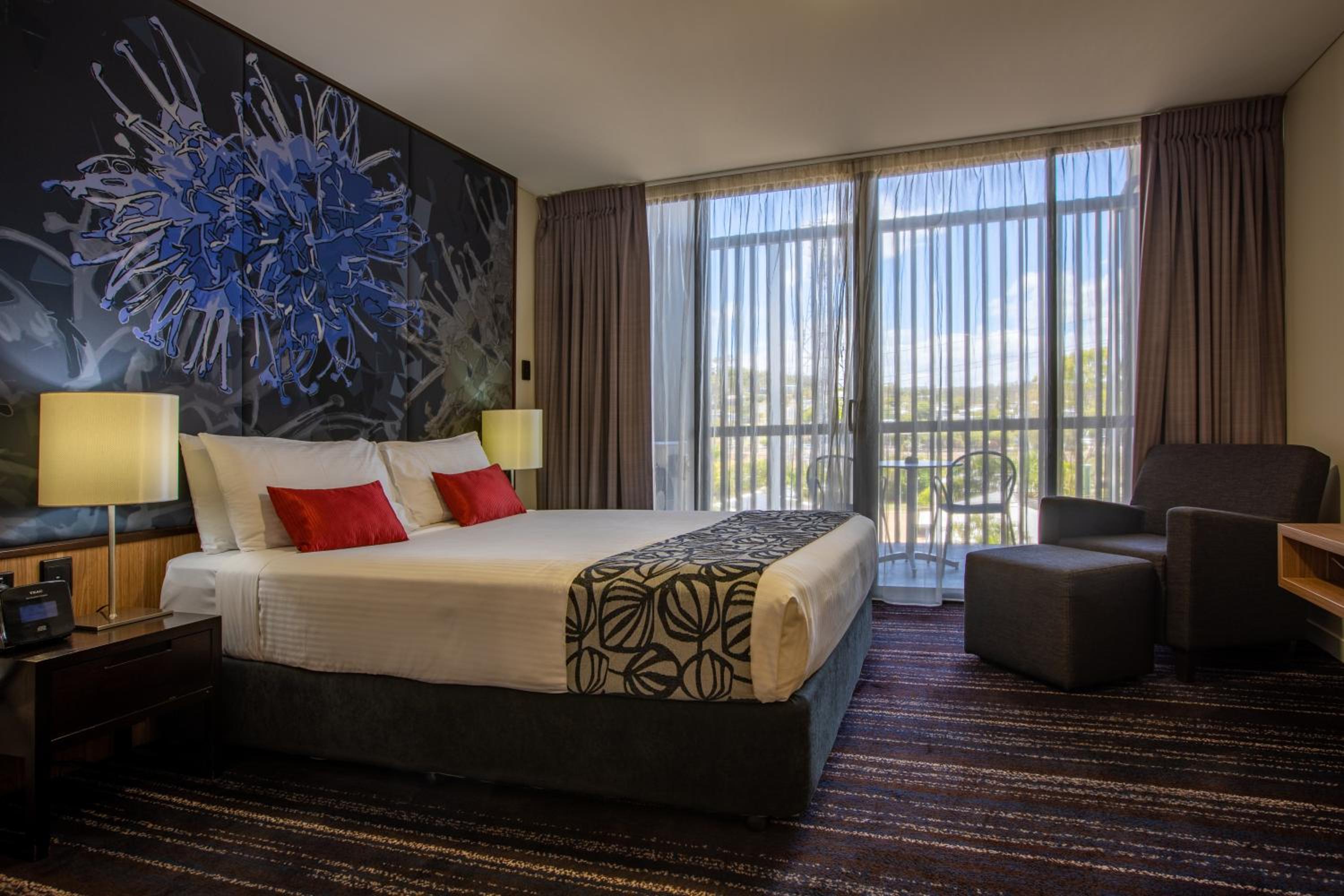 Superior Queen Suite with Balcony photo 1