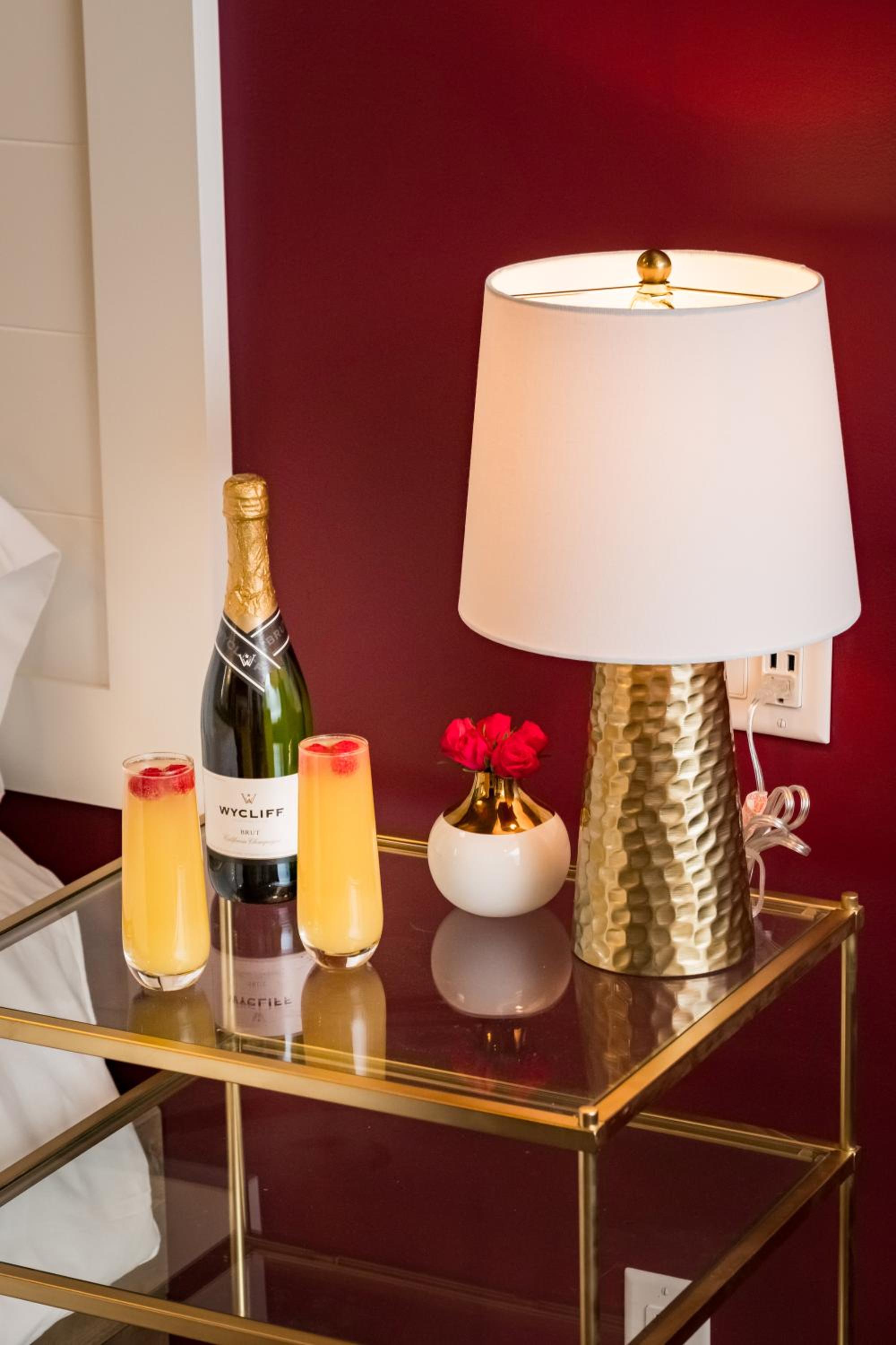 King Suite - Photo 20