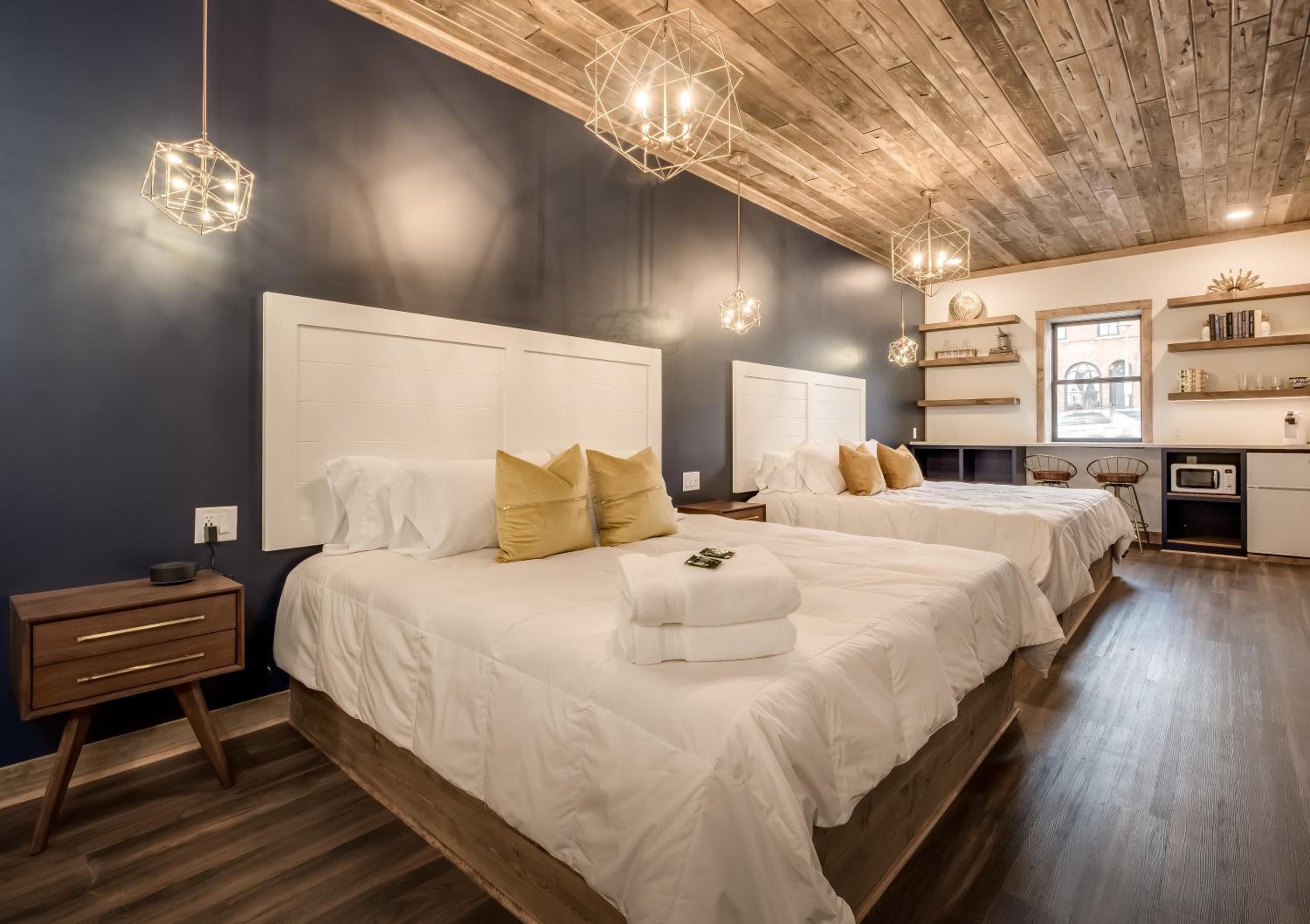 Superior King Suite - Photo 1