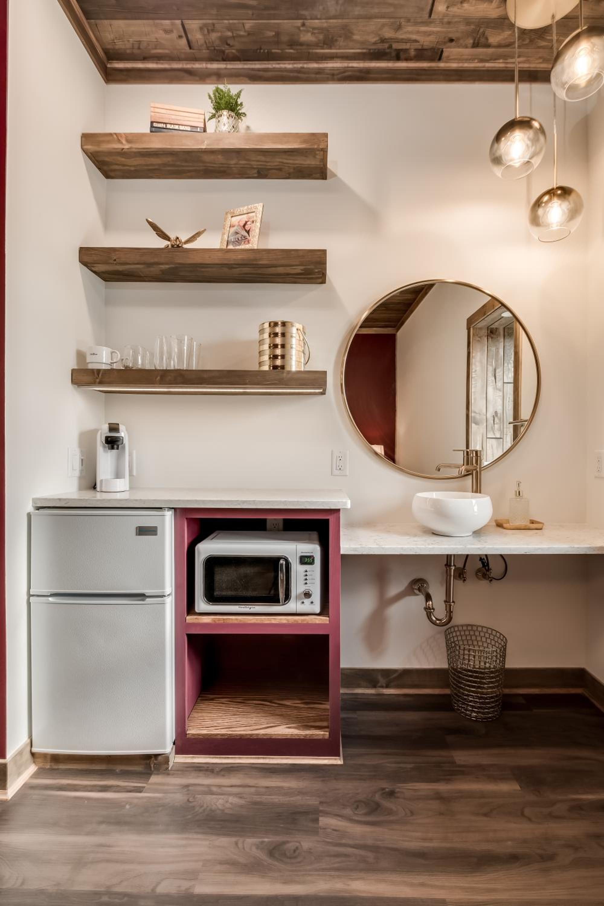 King Suite - Photo 3