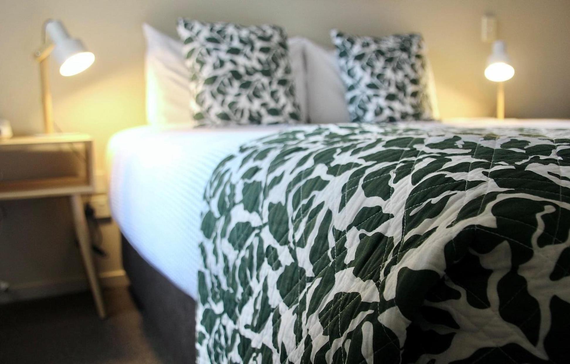 Luxury Suite with Private Spa Bath - Photo 20