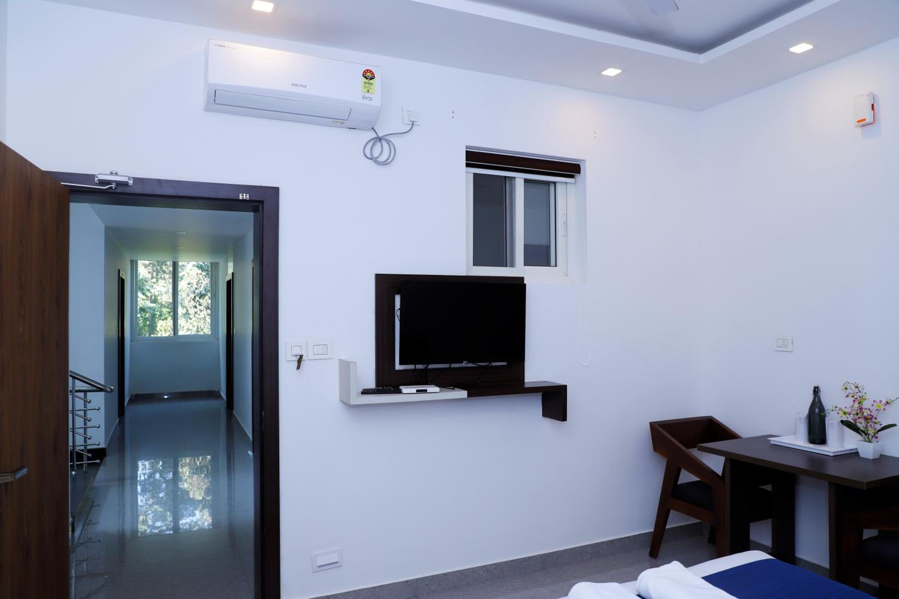 Standard Double Room - Photo 5