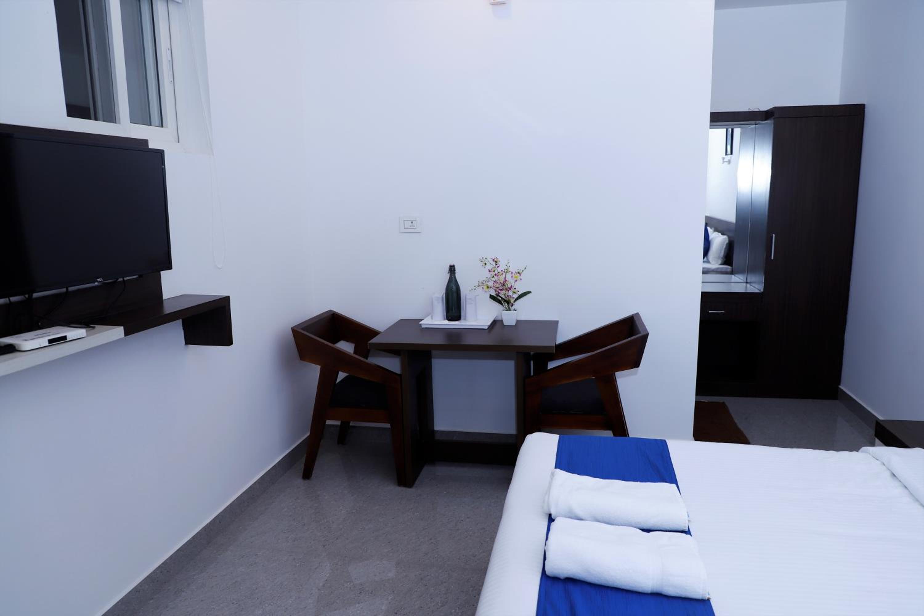 Standard Double Room - Photo 6