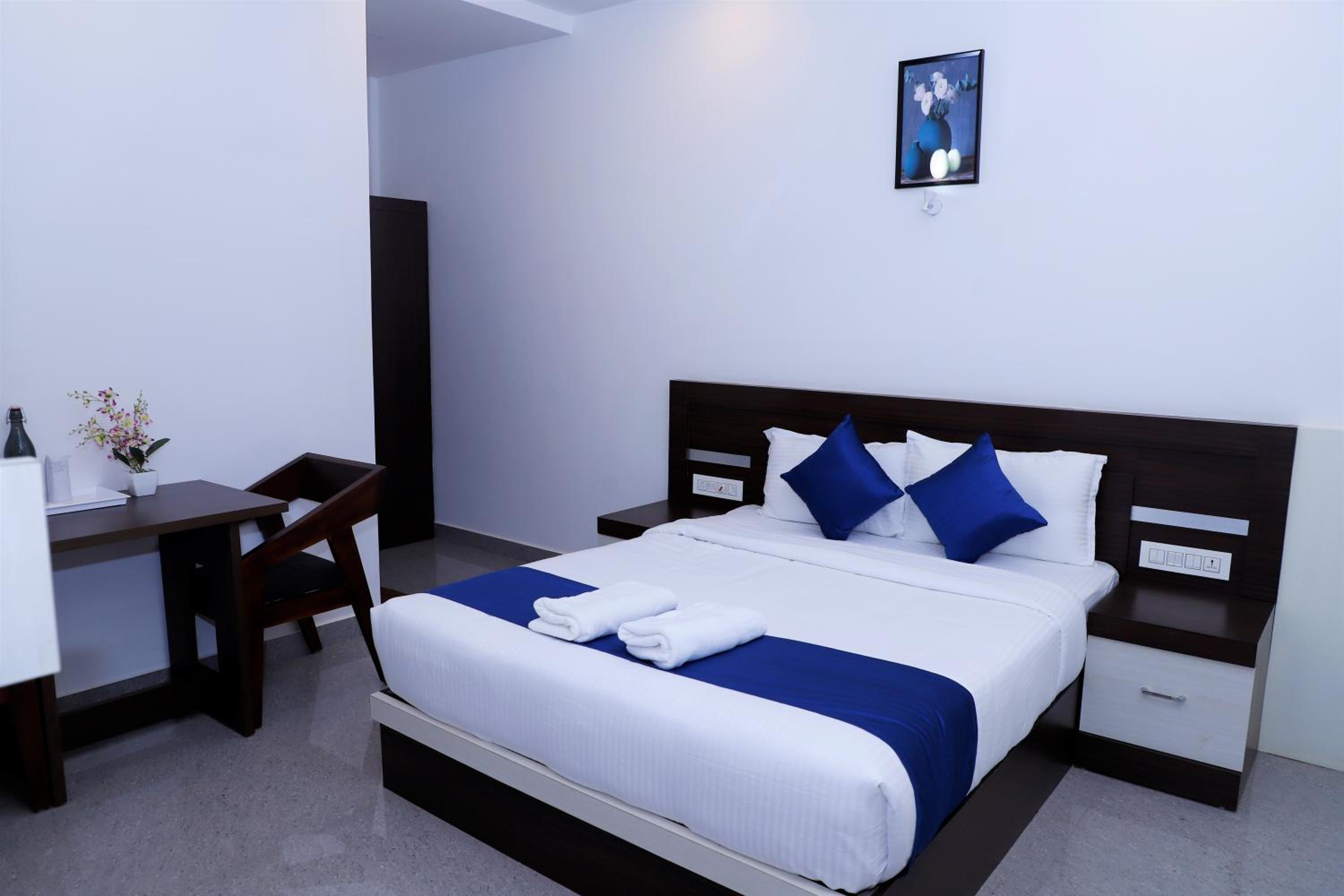 Standard Double Room - Photo 4