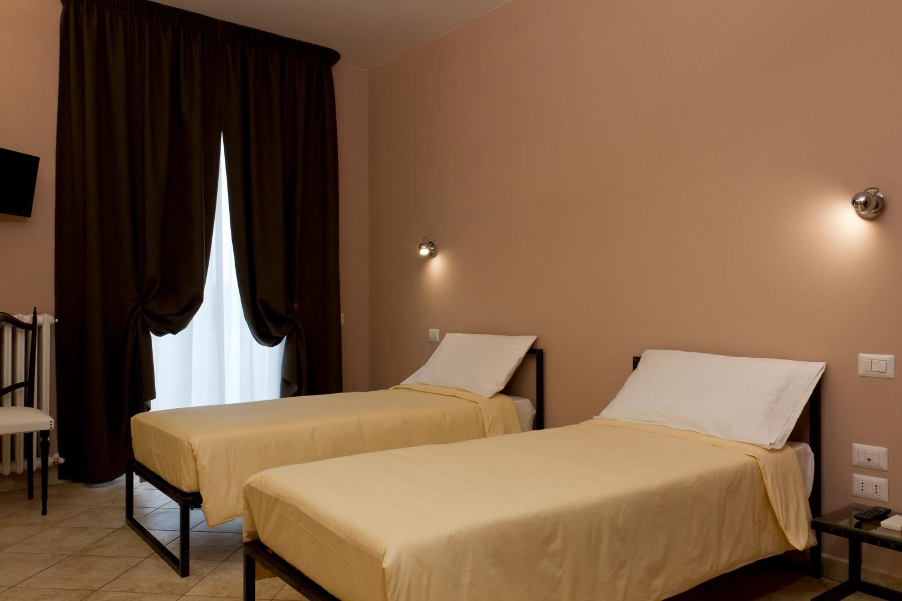 Double or Twin Room photo 2