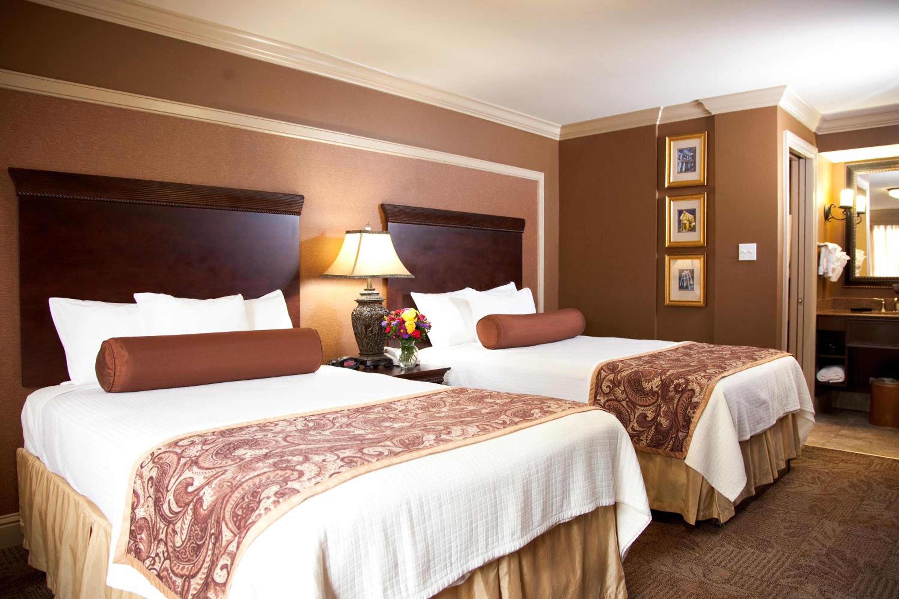 Double Room with Two Double Beds - Non-Smoking photo 3
