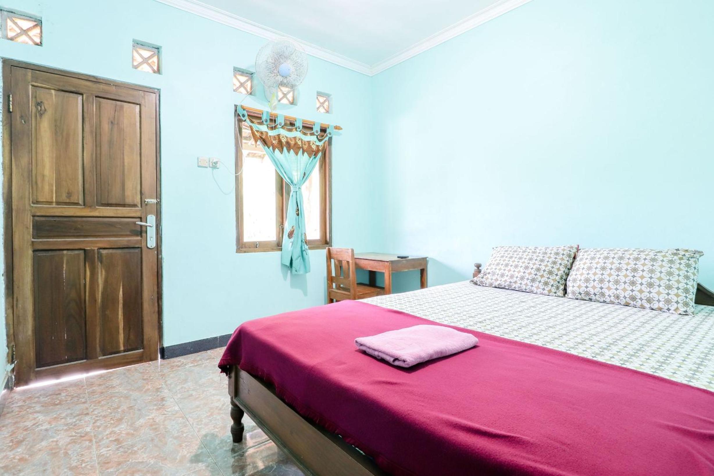 Standard Double Room with Fan - Photo 3