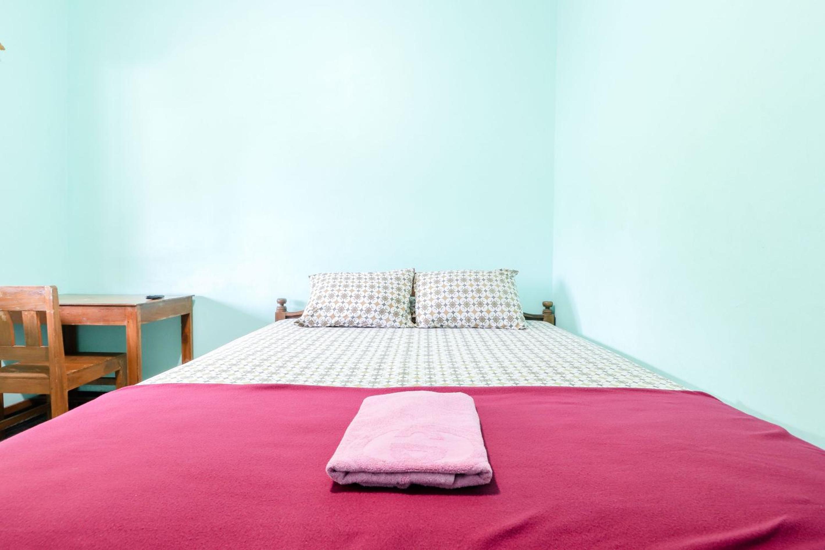 Standard Double Room with Fan - Photo 2