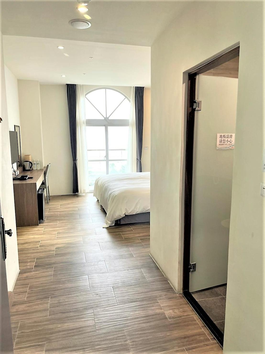 Deluxe Double Room with Balcony and Sea View photo 3