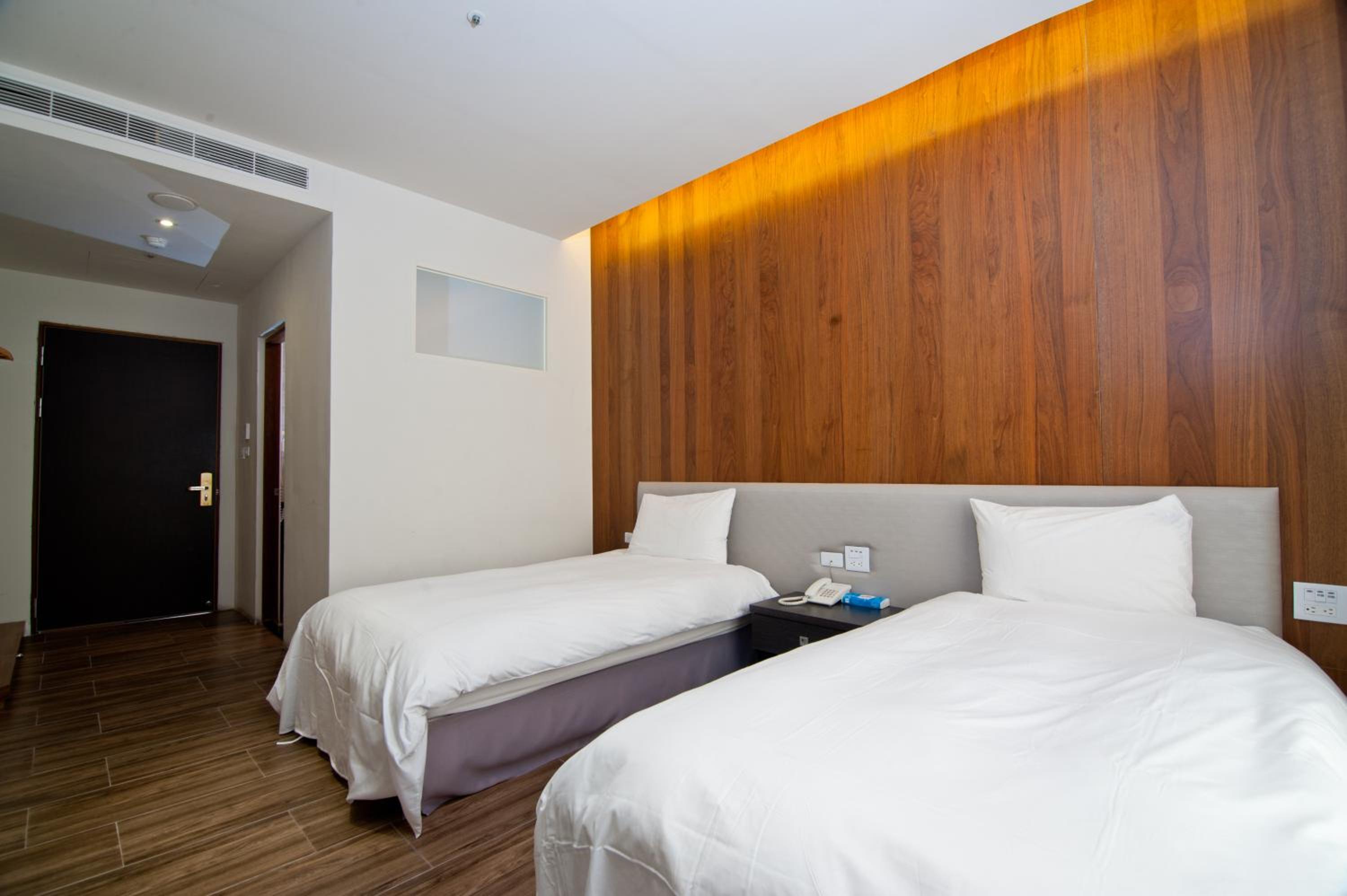 Double or Twin Room with Sea View photo 3