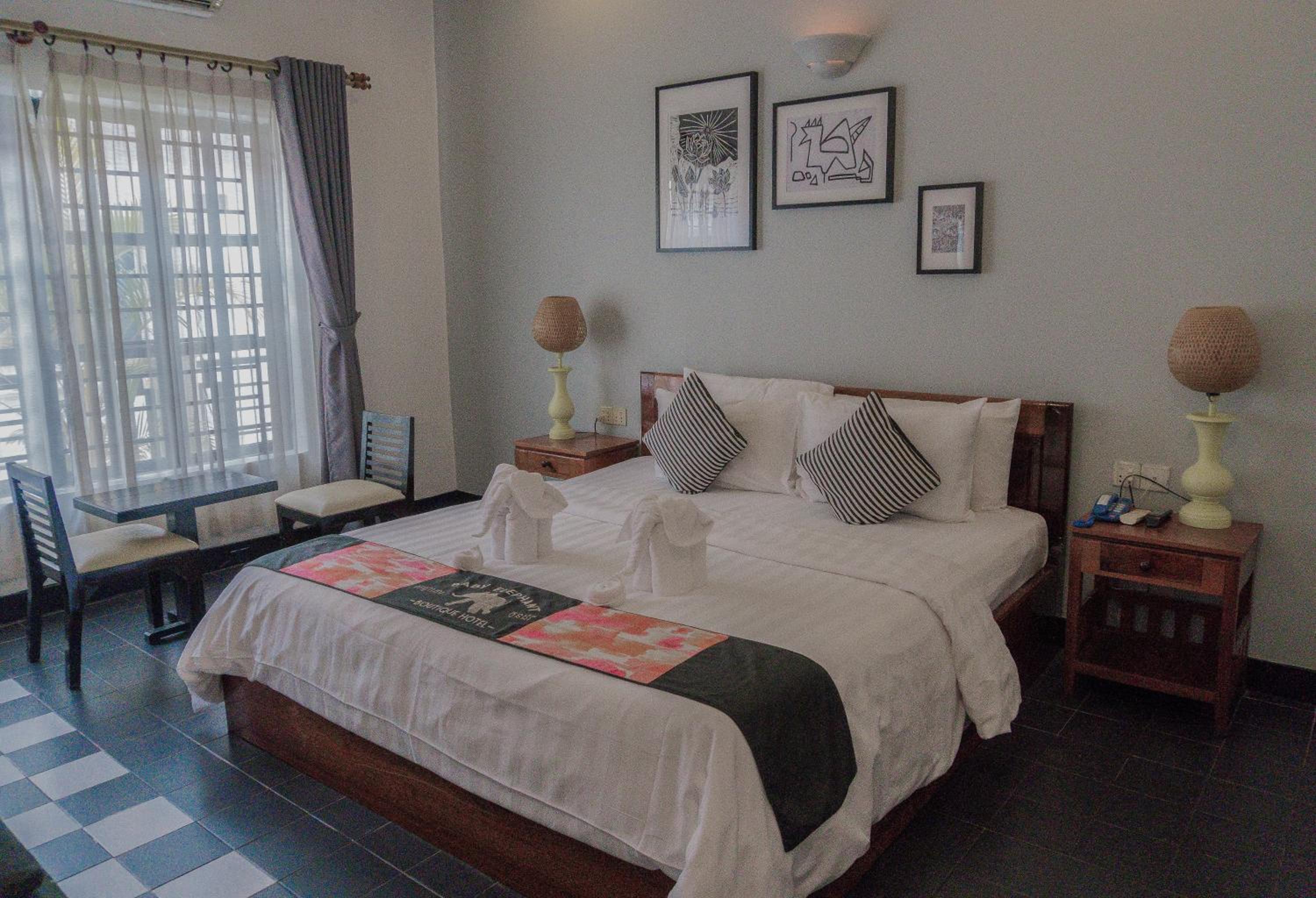 Deluxe Double Room - Photo 11