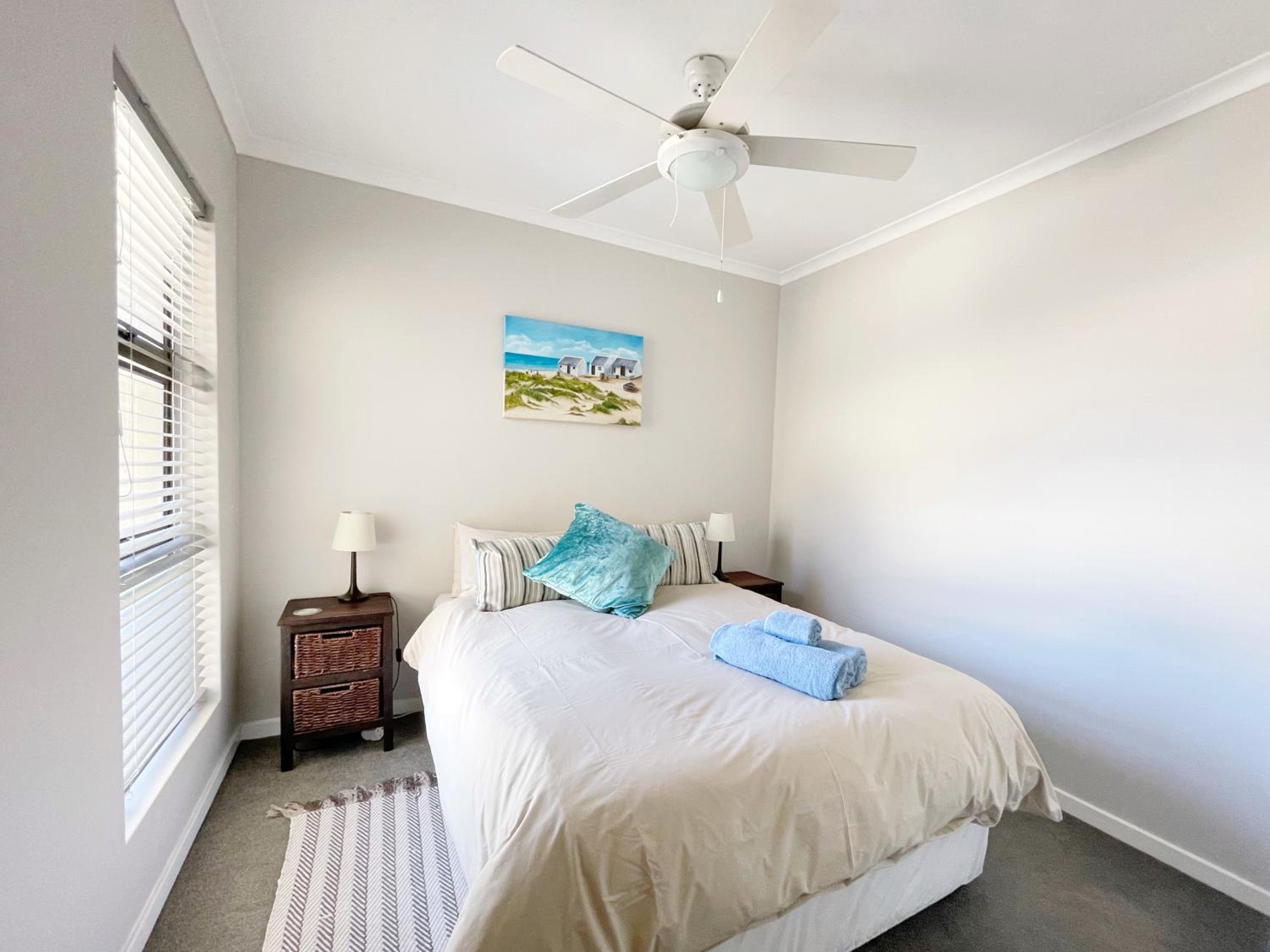 Apartment with Balcony - Photo 8