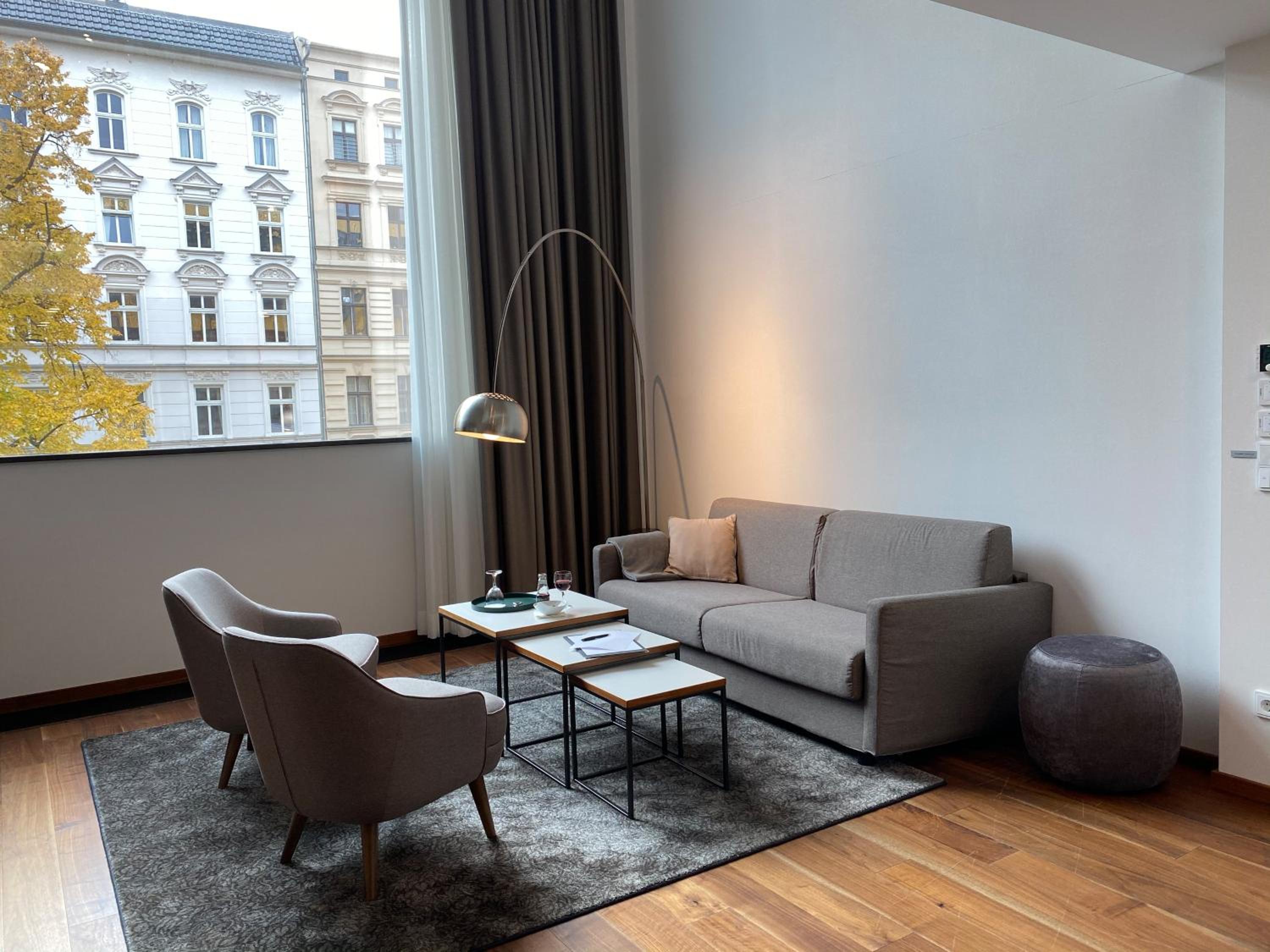 Deluxe Suite - Photo 9