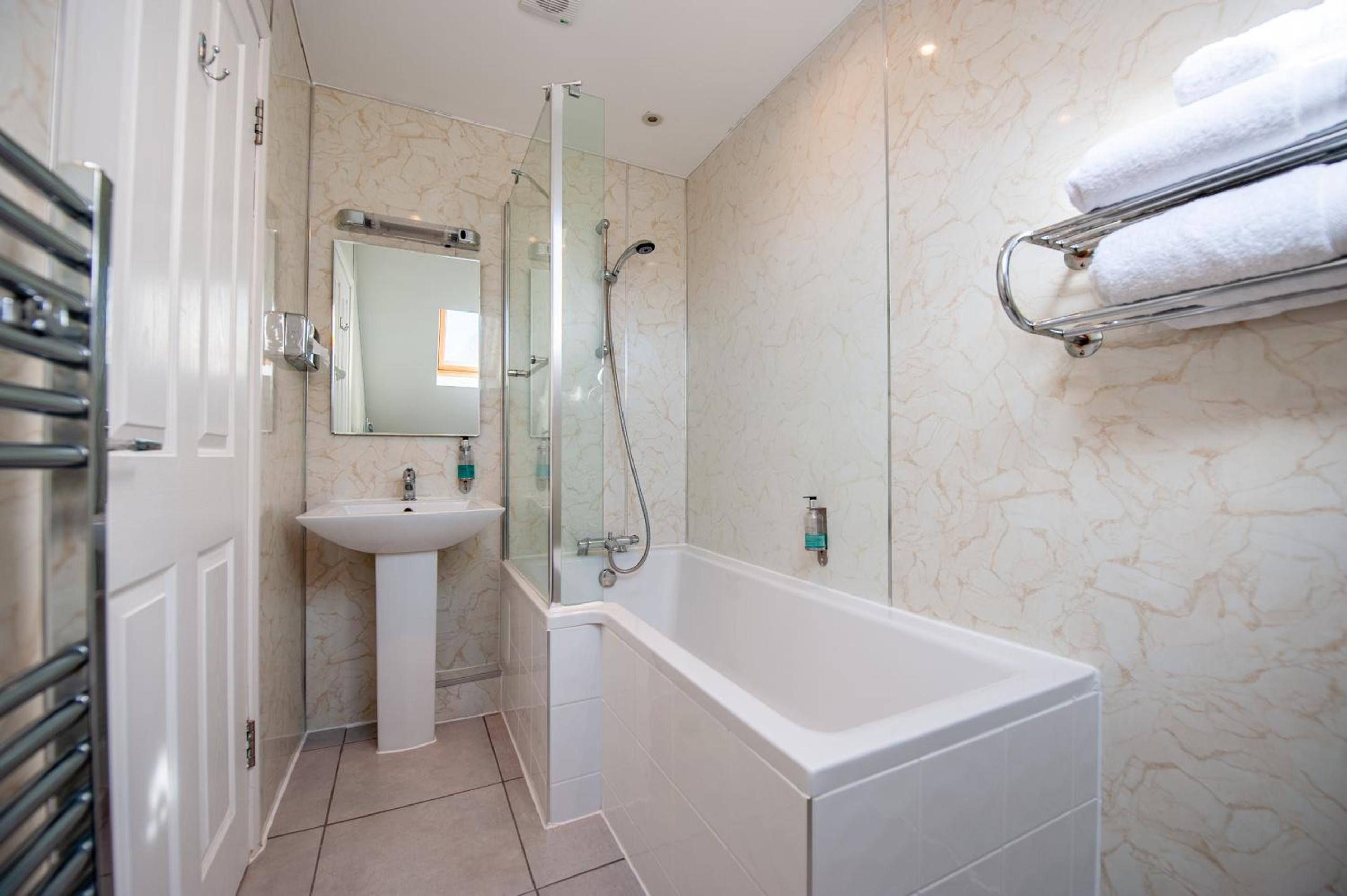 Superior Double Room - Photo 8