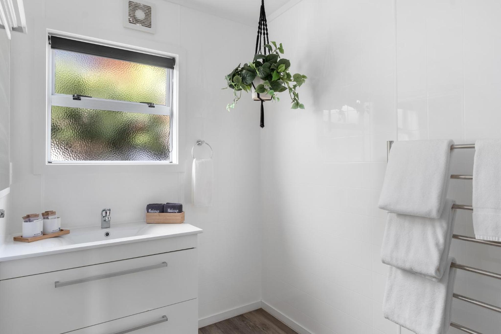 Two-Bedroom Family Suite with Skylights  - Photo 11