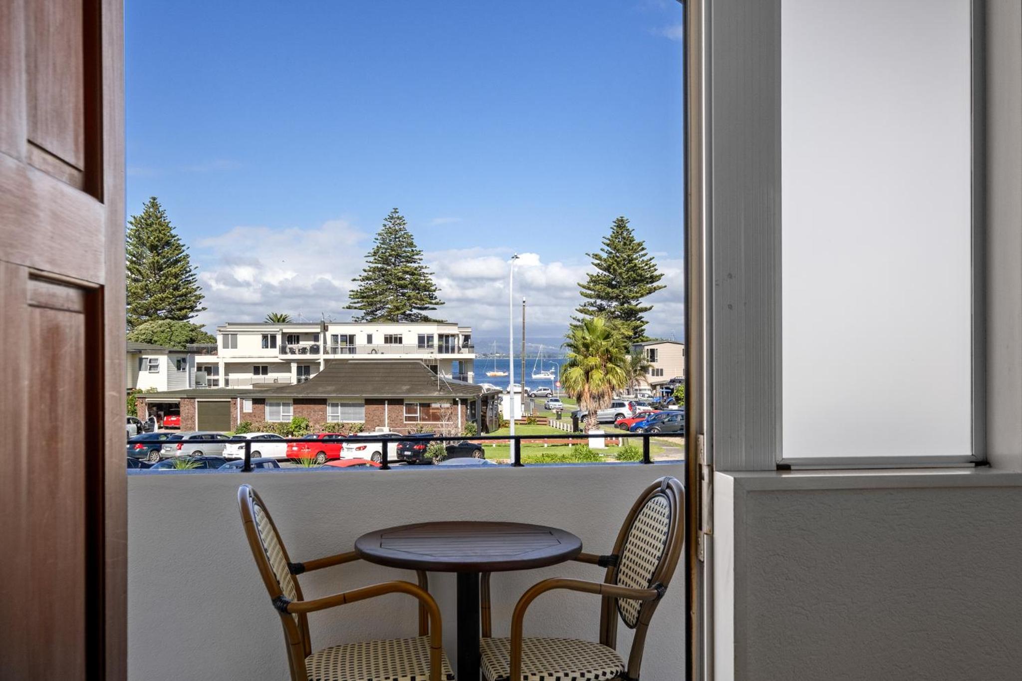 Queen Suite with Harbor View - Photo 6