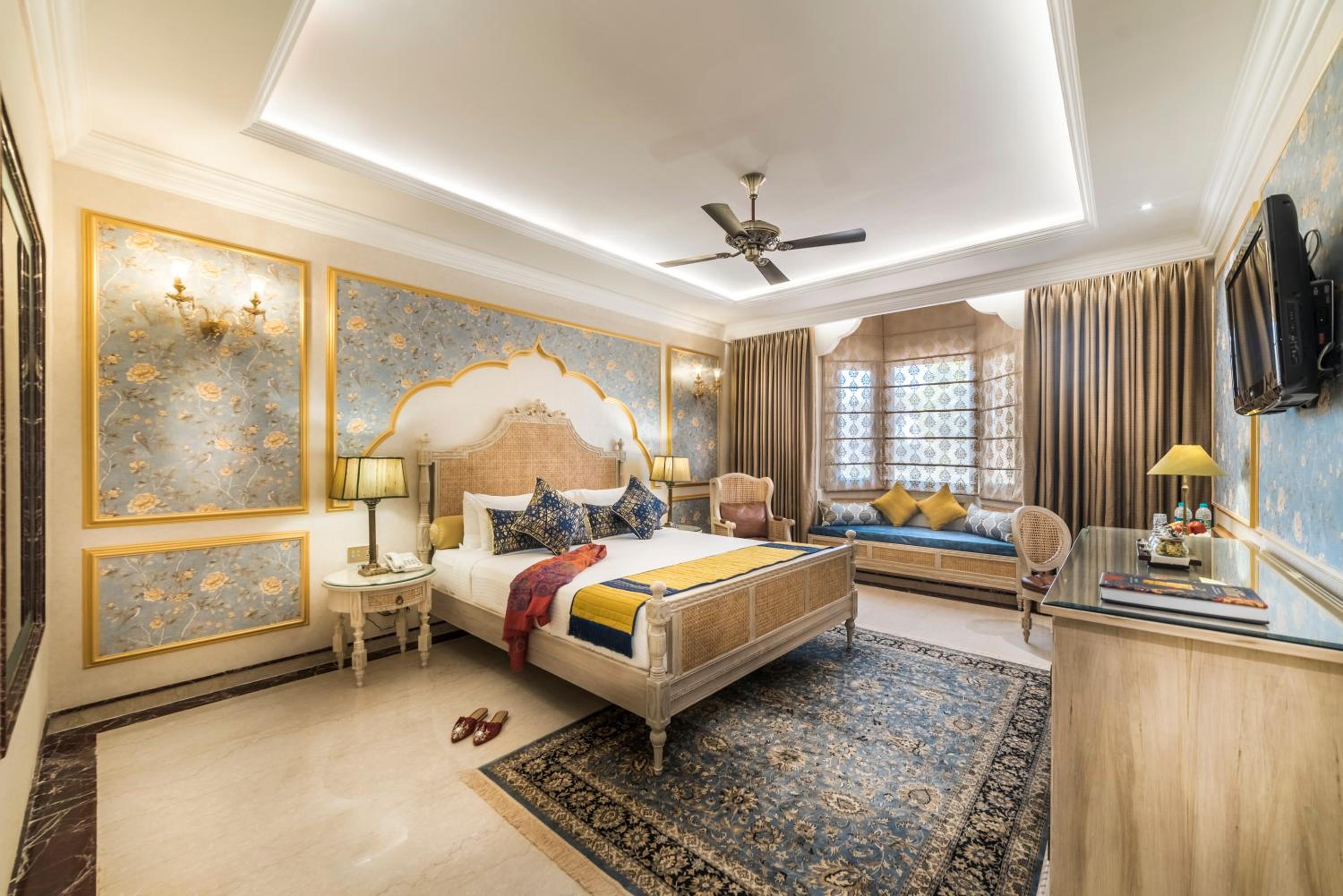 Royal Palace Room - Photo 1