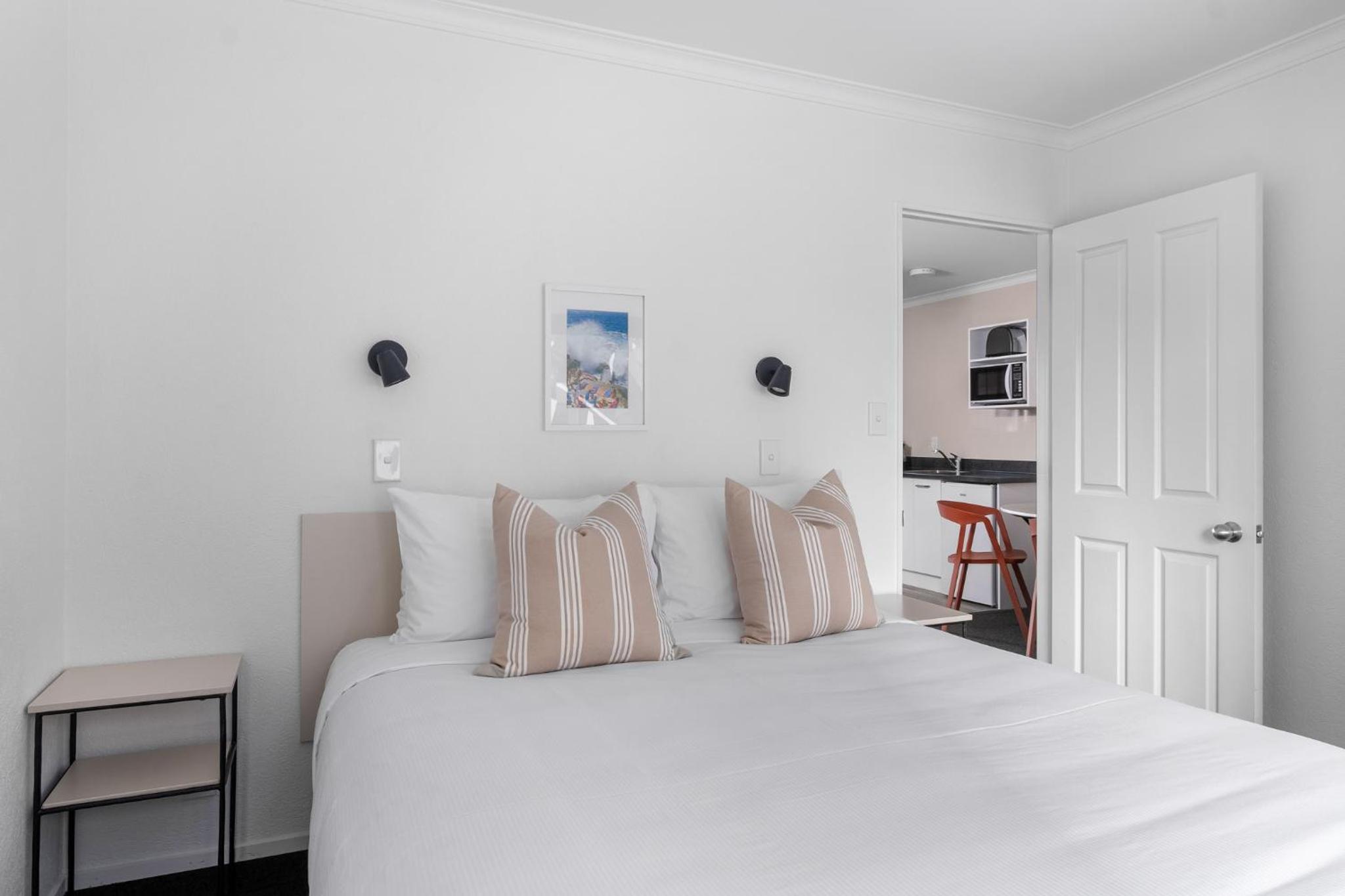 Queen Suite - Ground Floor - Photo 2