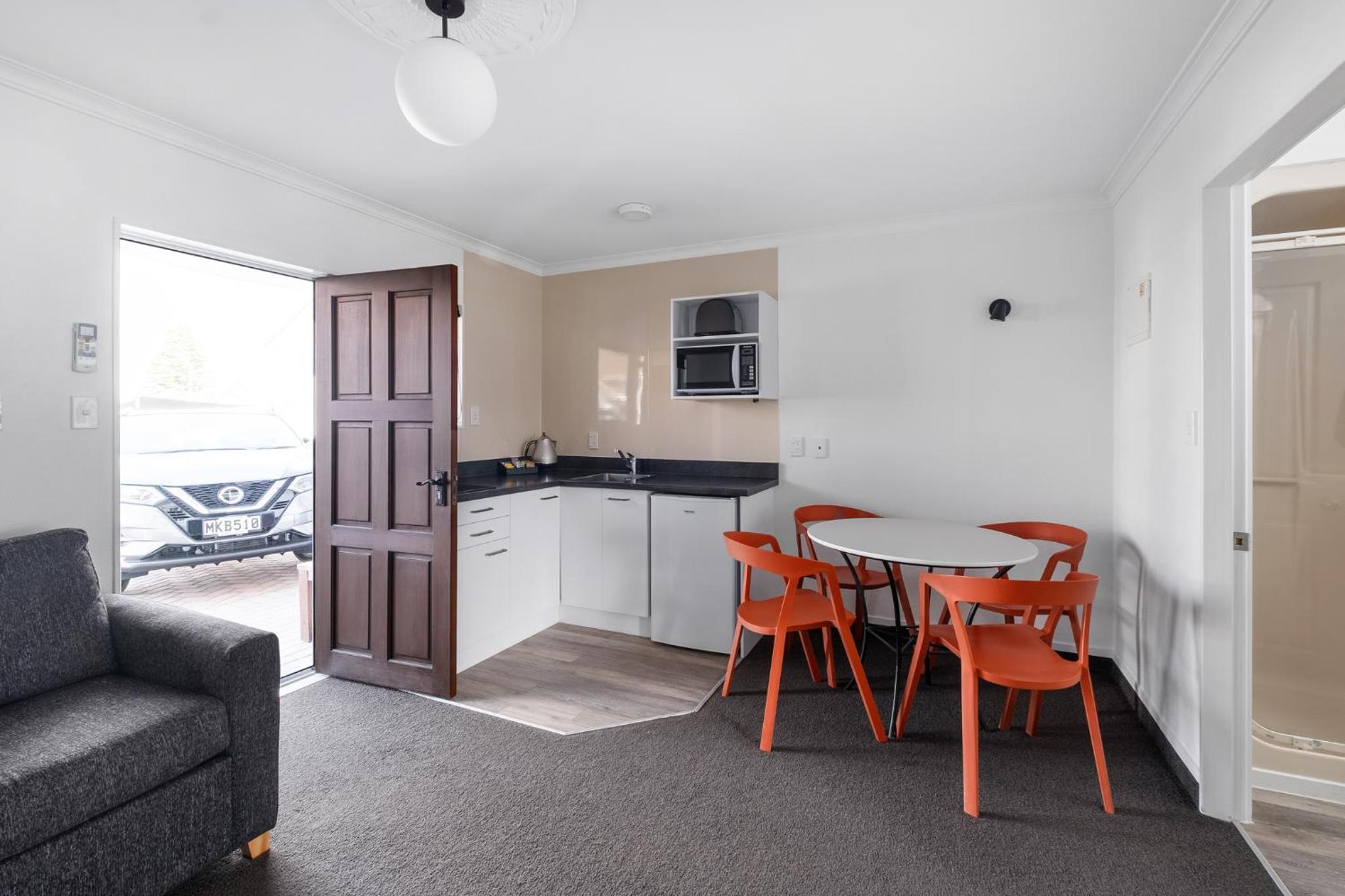 Queen Suite - Ground Floor - Photo 6
