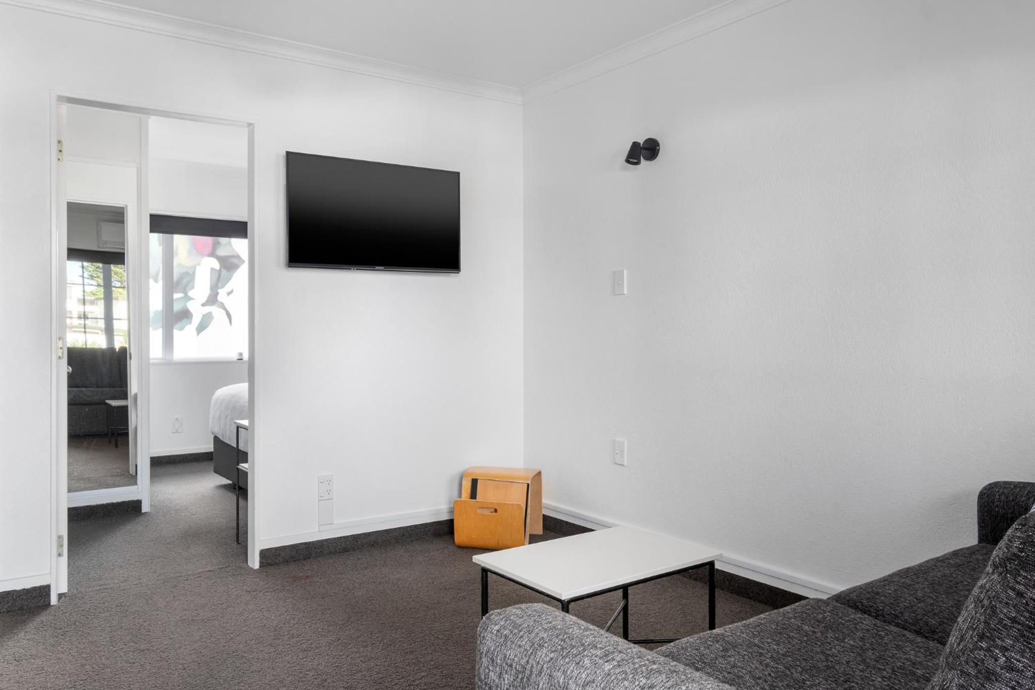 Queen Suite - Ground Floor - Photo 3