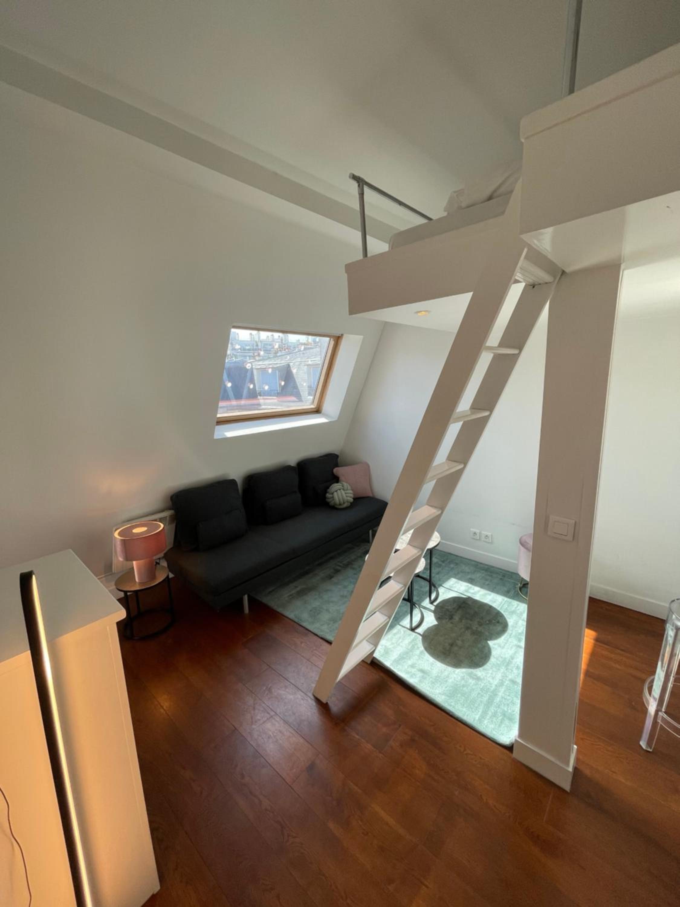 Studio Apartment photo 3