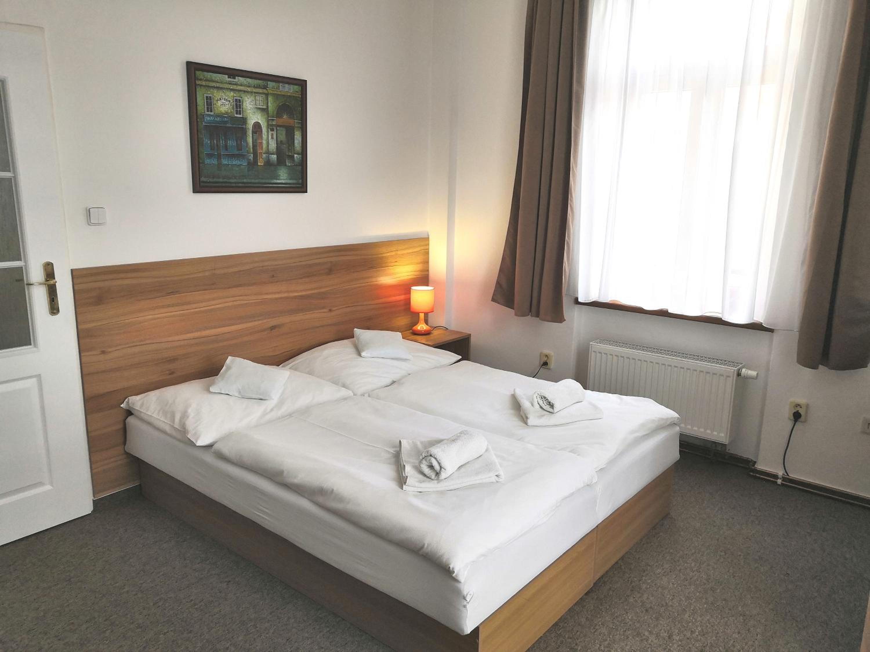 Economy Twin Room - Photo 2