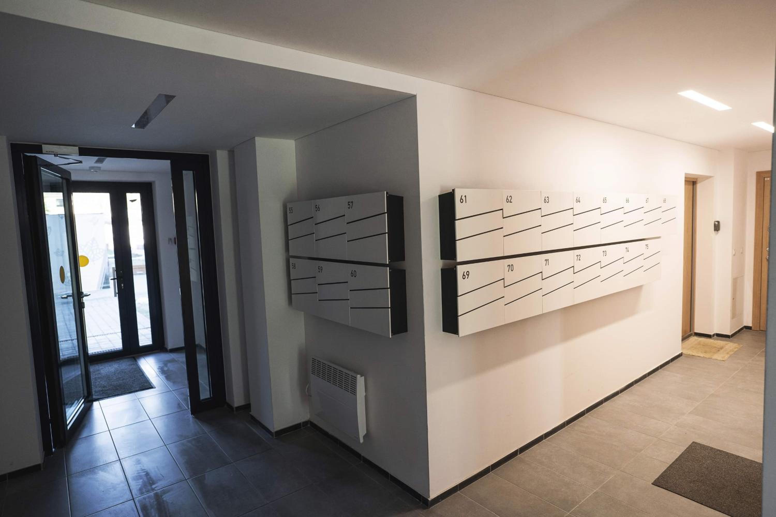 One-Bedroom Apartment - Photo 16