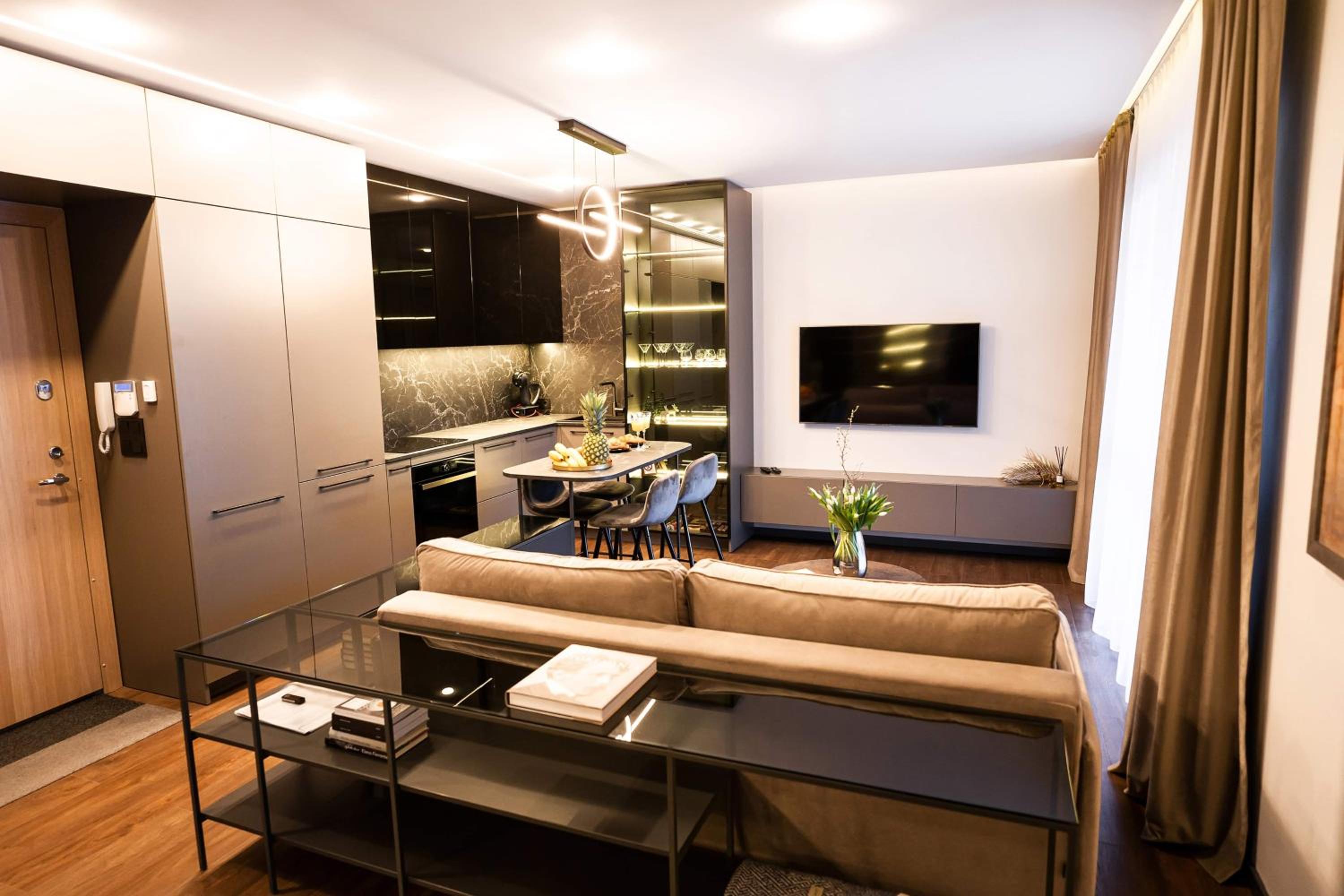 One-Bedroom Apartment - Photo 21