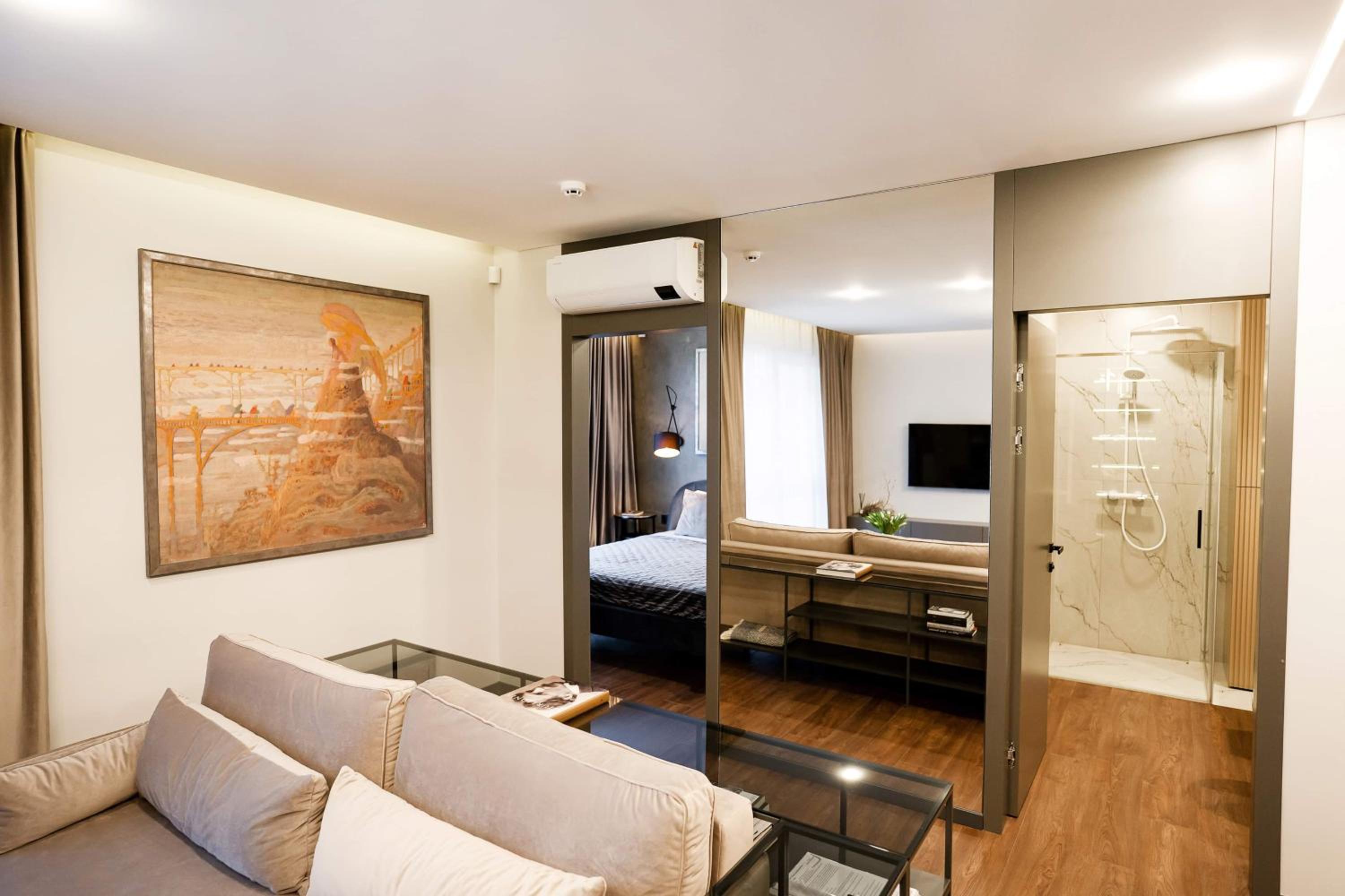 One-Bedroom Apartment - Photo 76