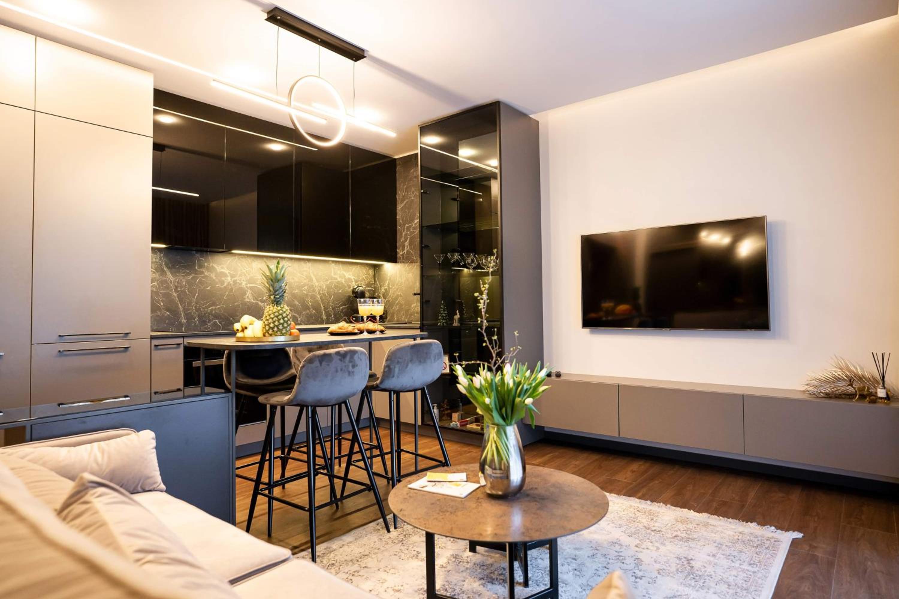 One-Bedroom Apartment - Photo 45