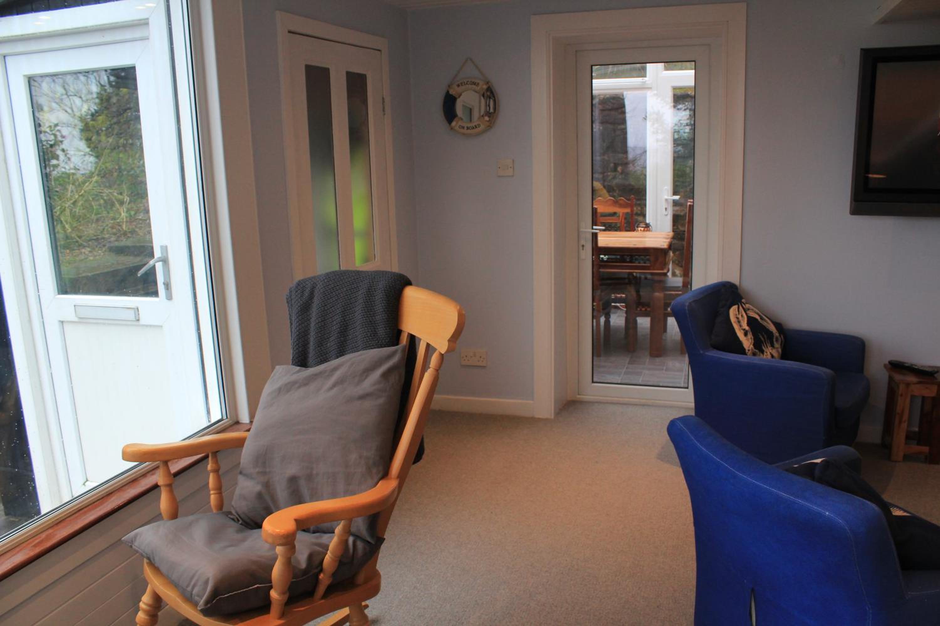 Three-Bedroom Cottage photo 2