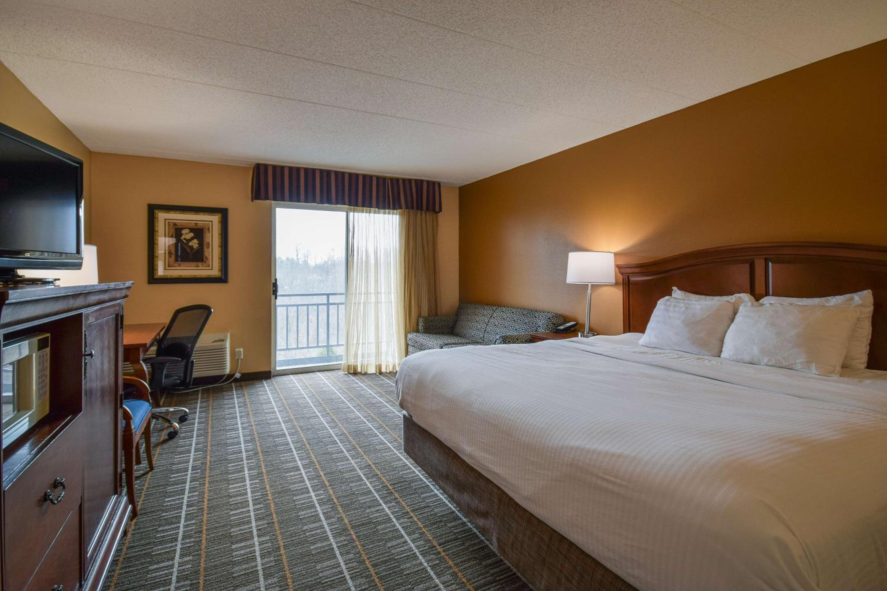 Queen Room with Two Queen Beds - Mobility Accessible/Non-Smoking photo 1