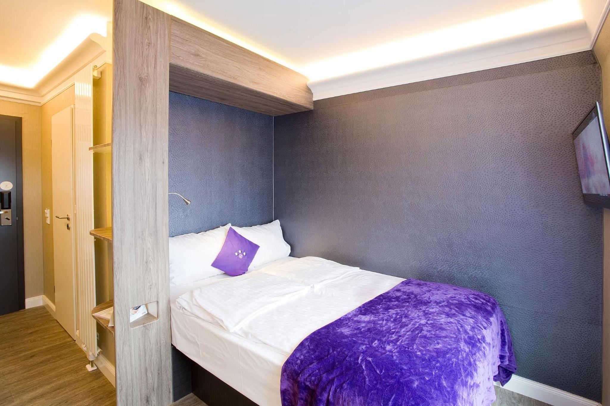 Economy Double Room - Photo 4