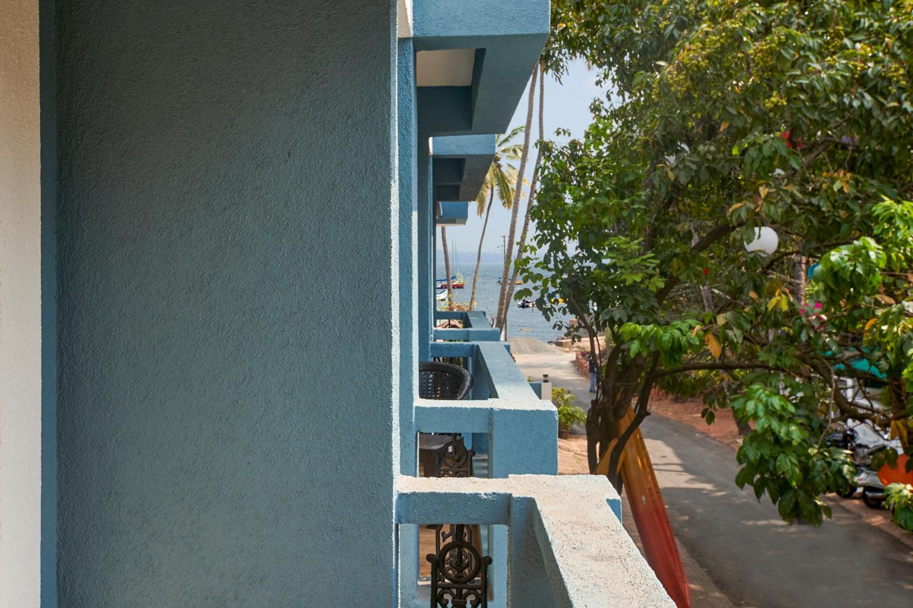 Luxury Room with Balcony photo 2