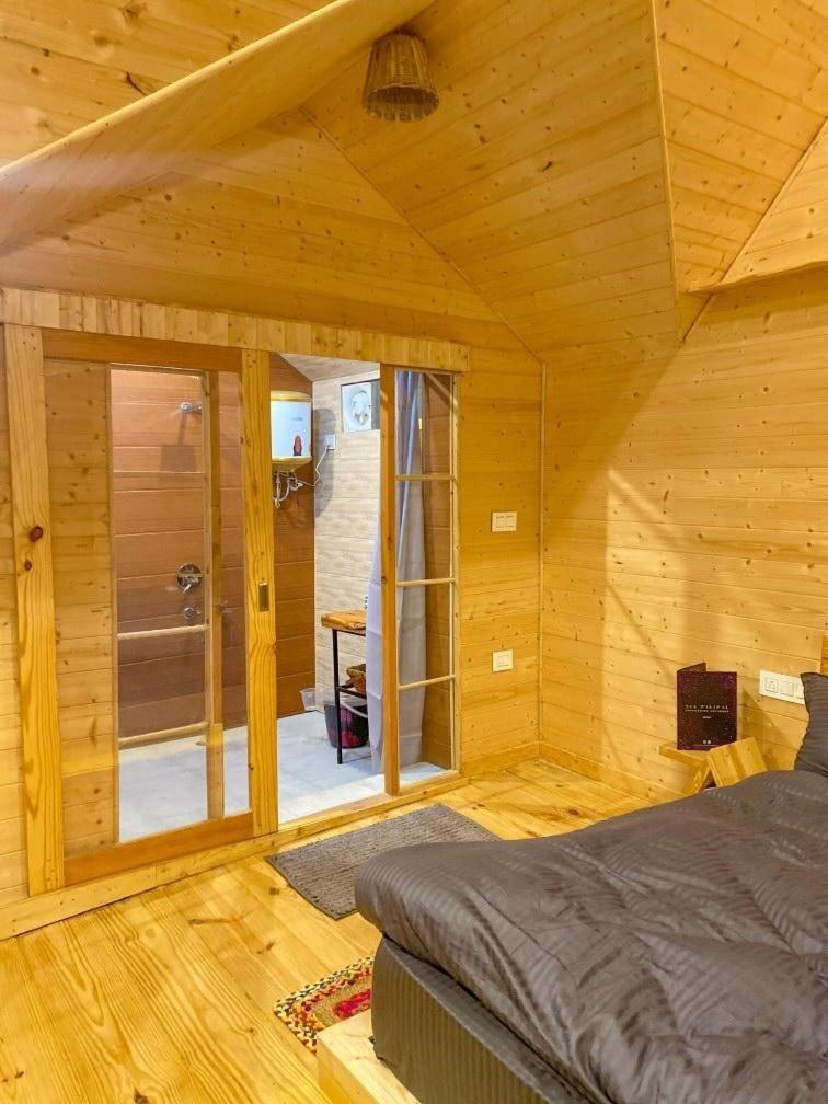 Deluxe Double Room with Balcony photo 1